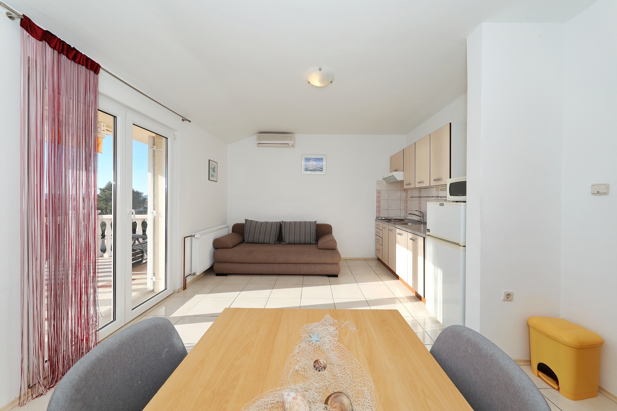 One bedroom apartment with terrace and sea view Sukošan, Zadar  A-b