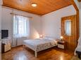 Mali Lošinj, Bedroom in the studio-apartment, (pet friendly) and WiFi.