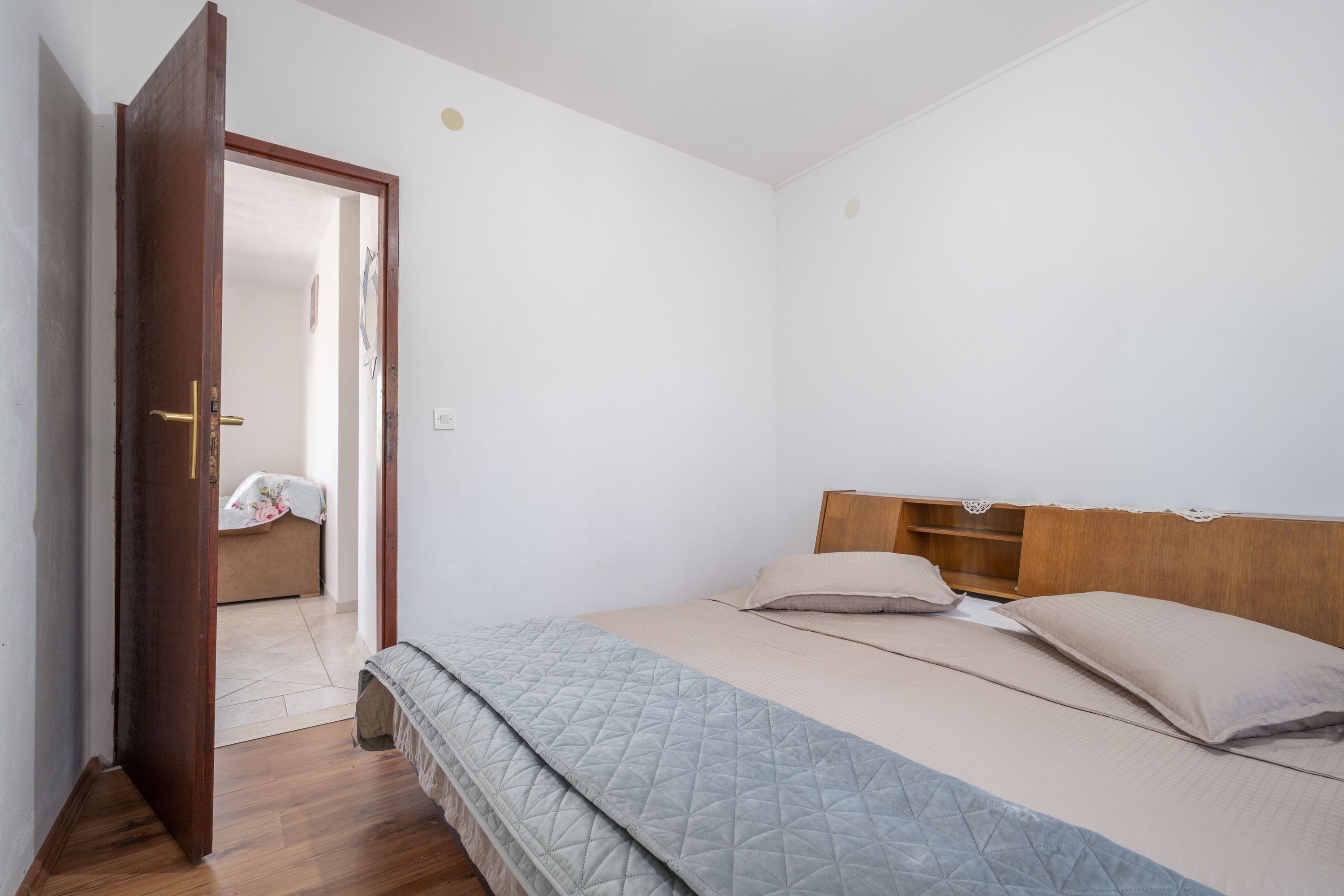 Three bedroom apartment near beach Cove Vela Borova, Korčula  A-a