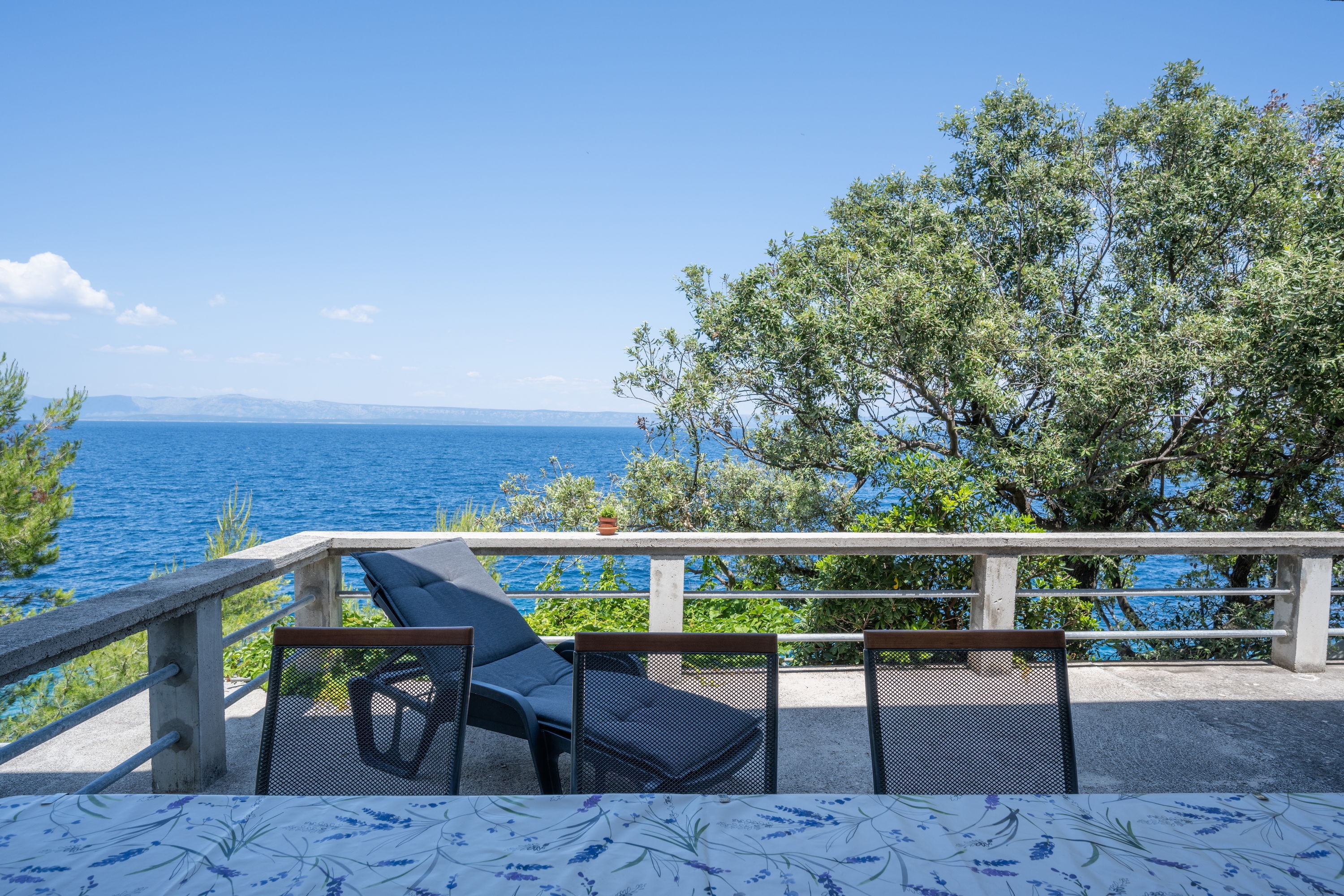 Three bedroom apartment near beach Cove Vela Borova, Korčula  A-a
