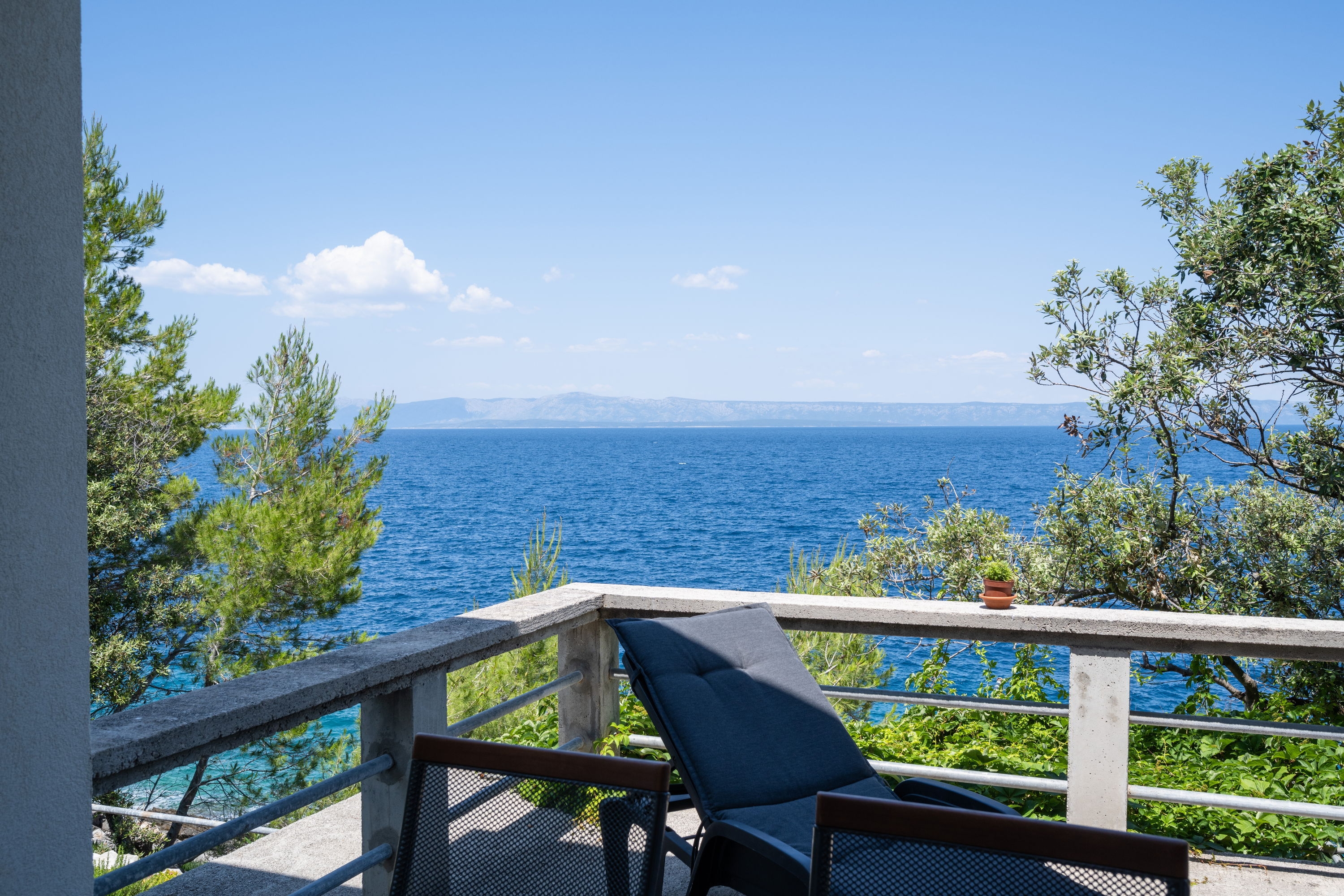 Three bedroom apartment near beach Cove Vela Borova, Korčula  A-a
