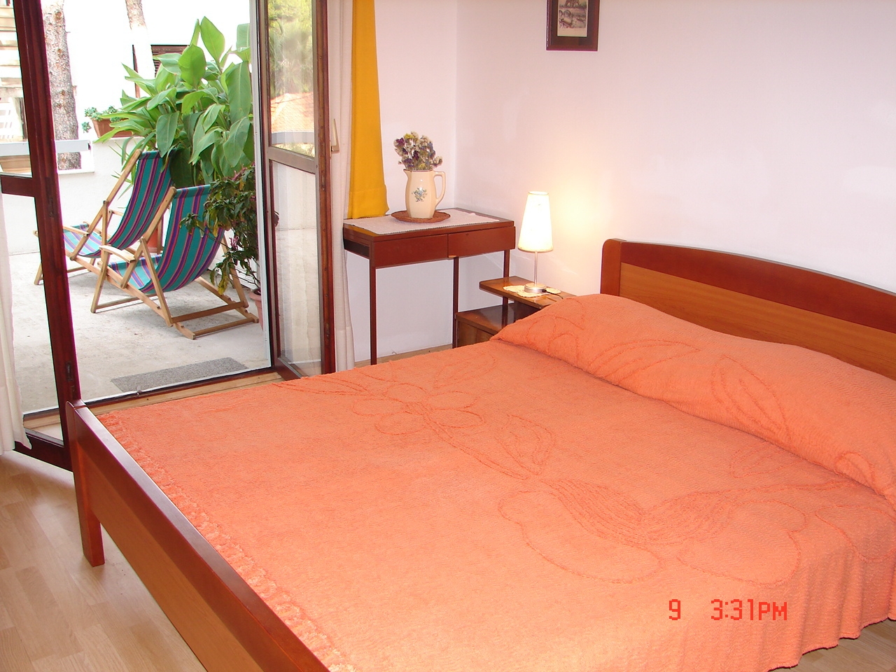 Two bedroom apartment with terrace Jelsa, Hvar (A-15073-a)