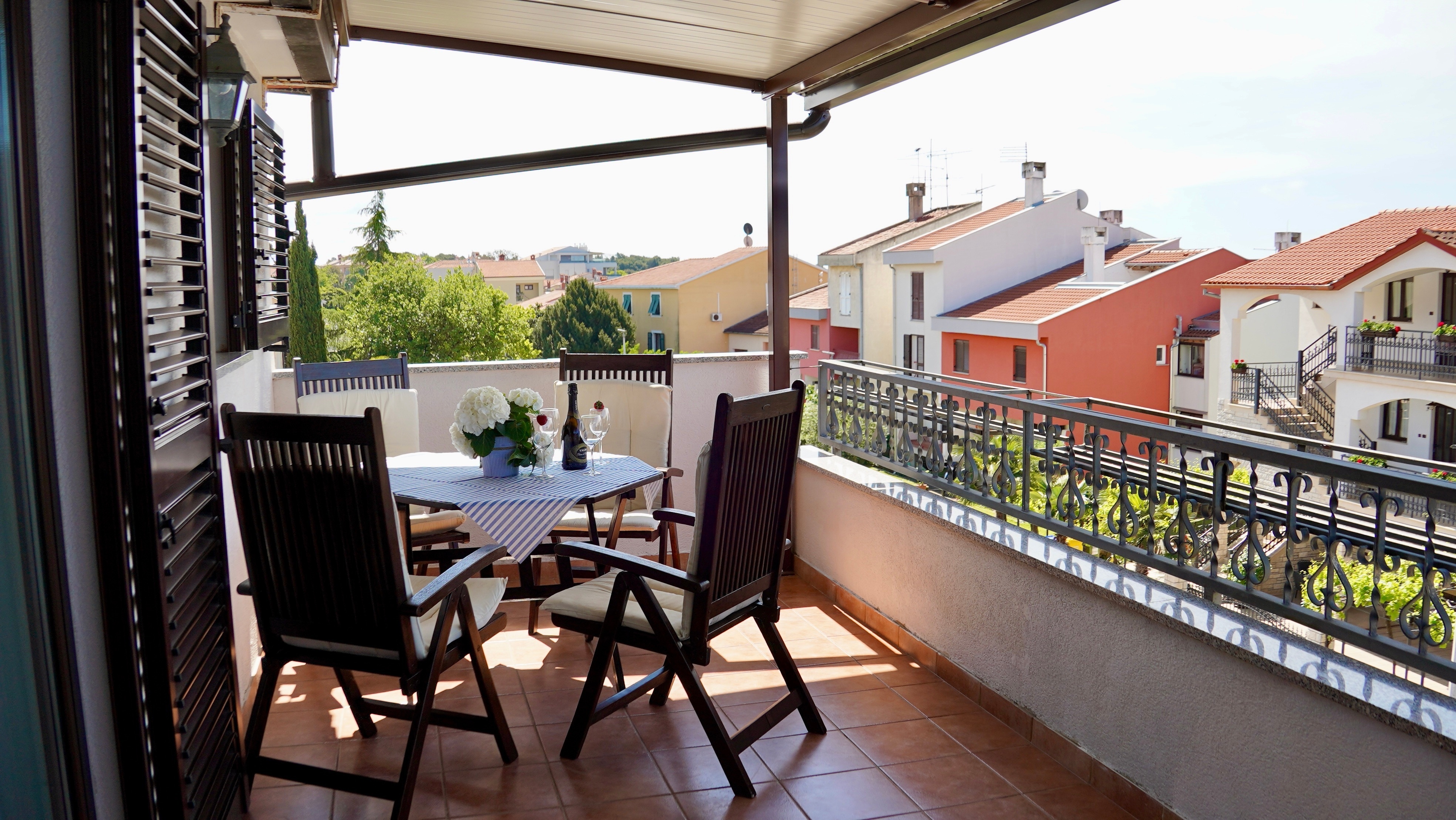 Two bedroom apartment with terrace Rovinj (A-15084-a) Two bedroom apartment with terrace Rovinj (A-15084-a)