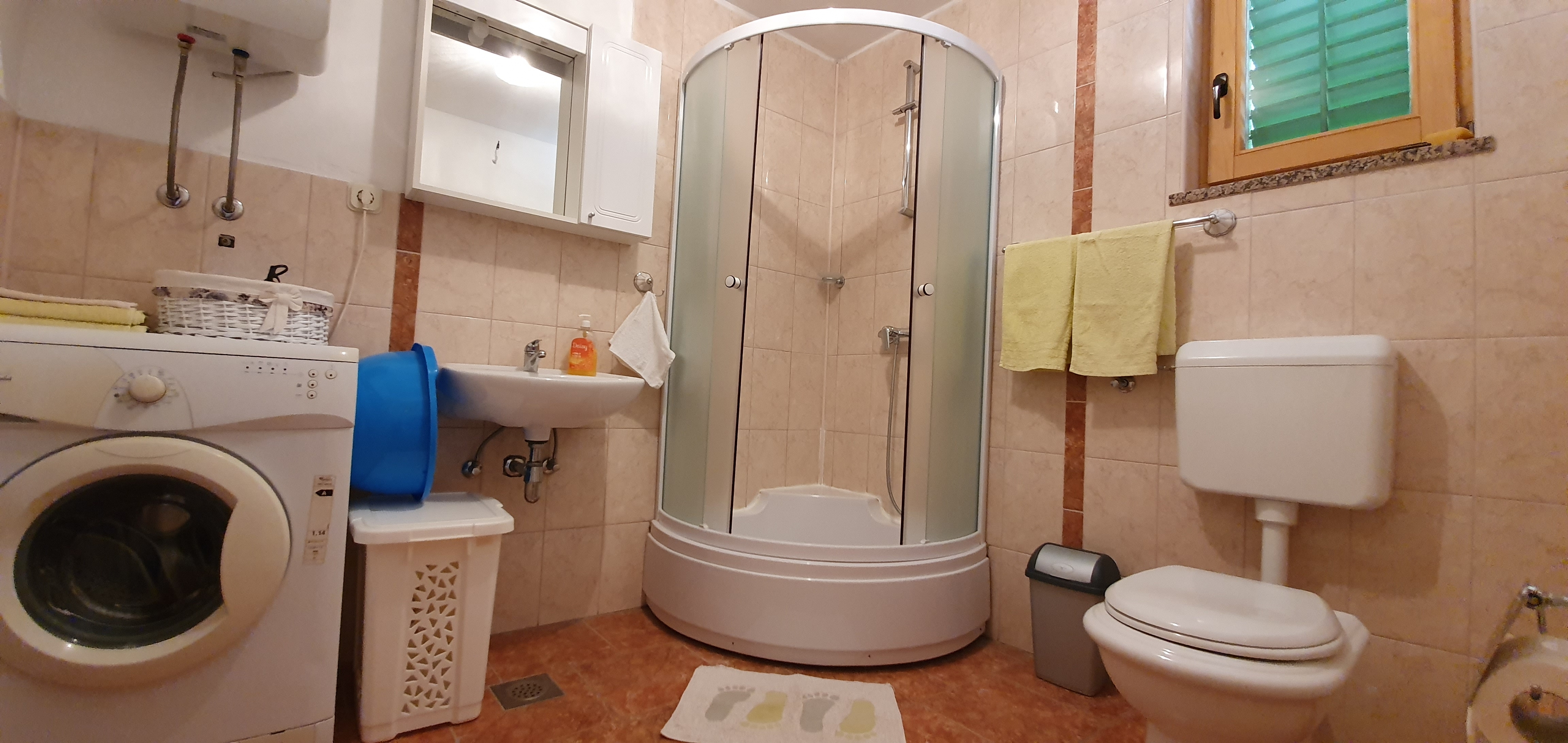 Two bedroom house with terrace and sea view Milovac, Paklenica  K