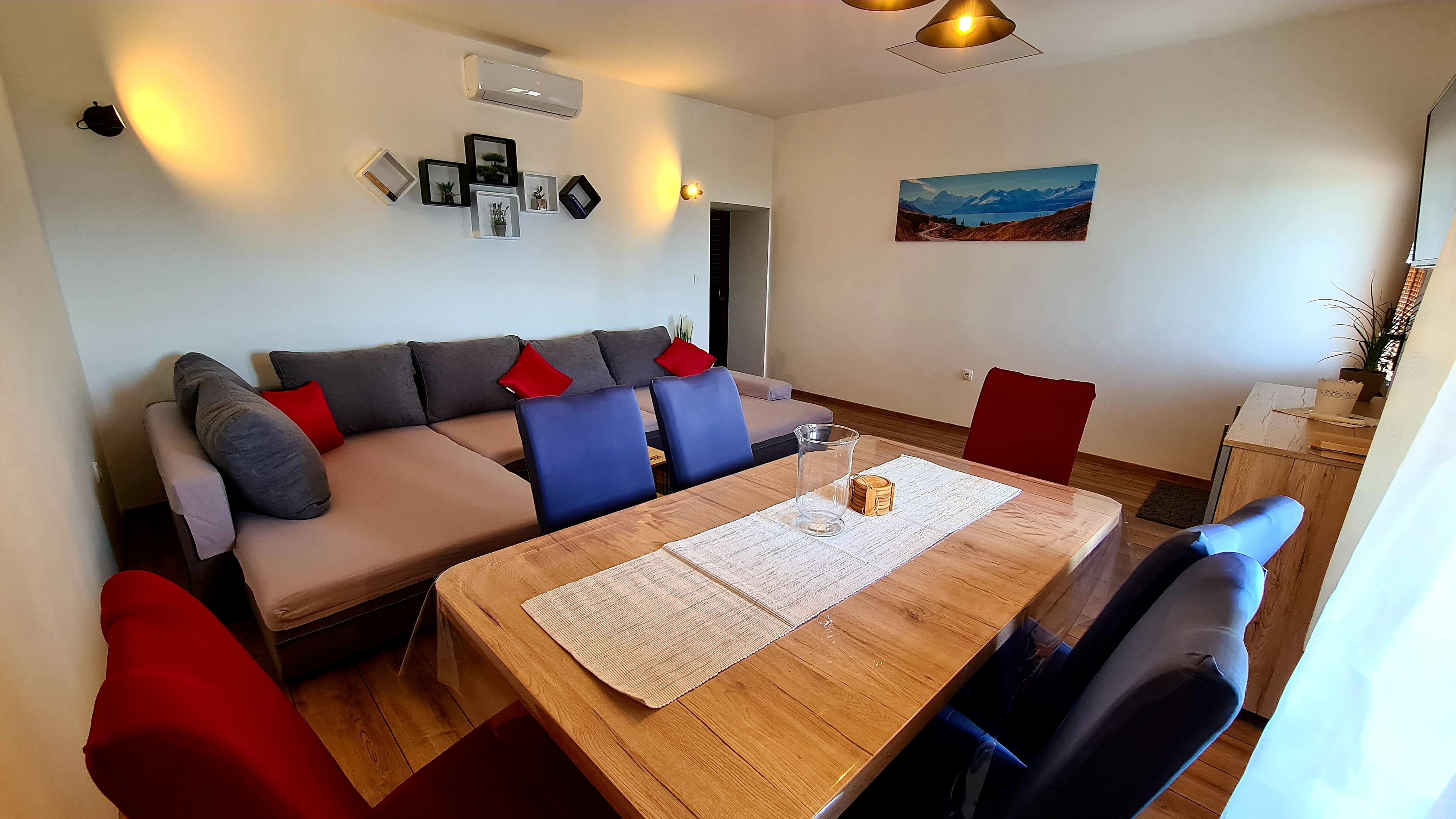 Two bedroom house with terrace and sea view Milovac, Paklenica  K