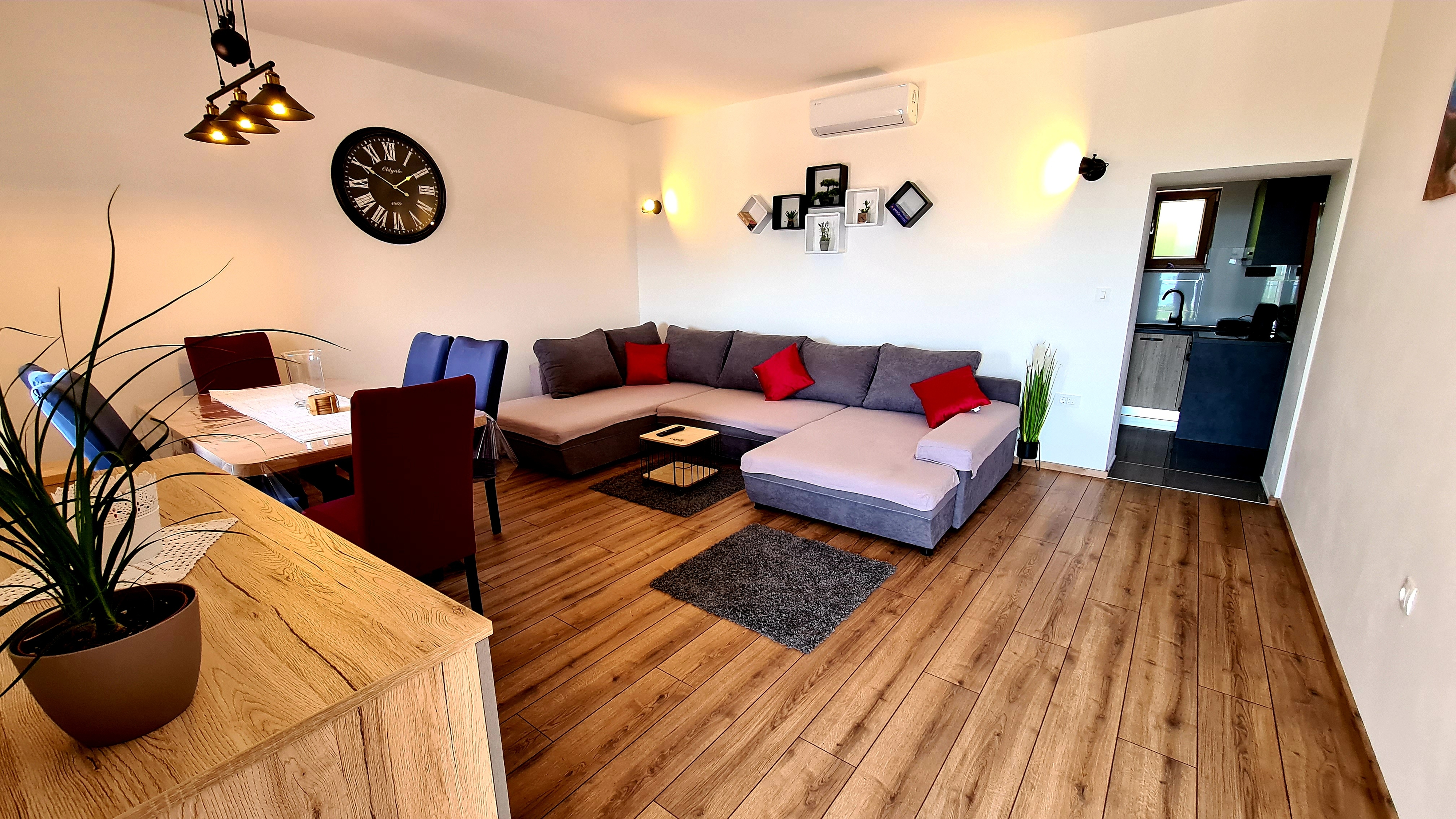 Two bedroom house with terrace and sea view Milovac, Paklenica  K