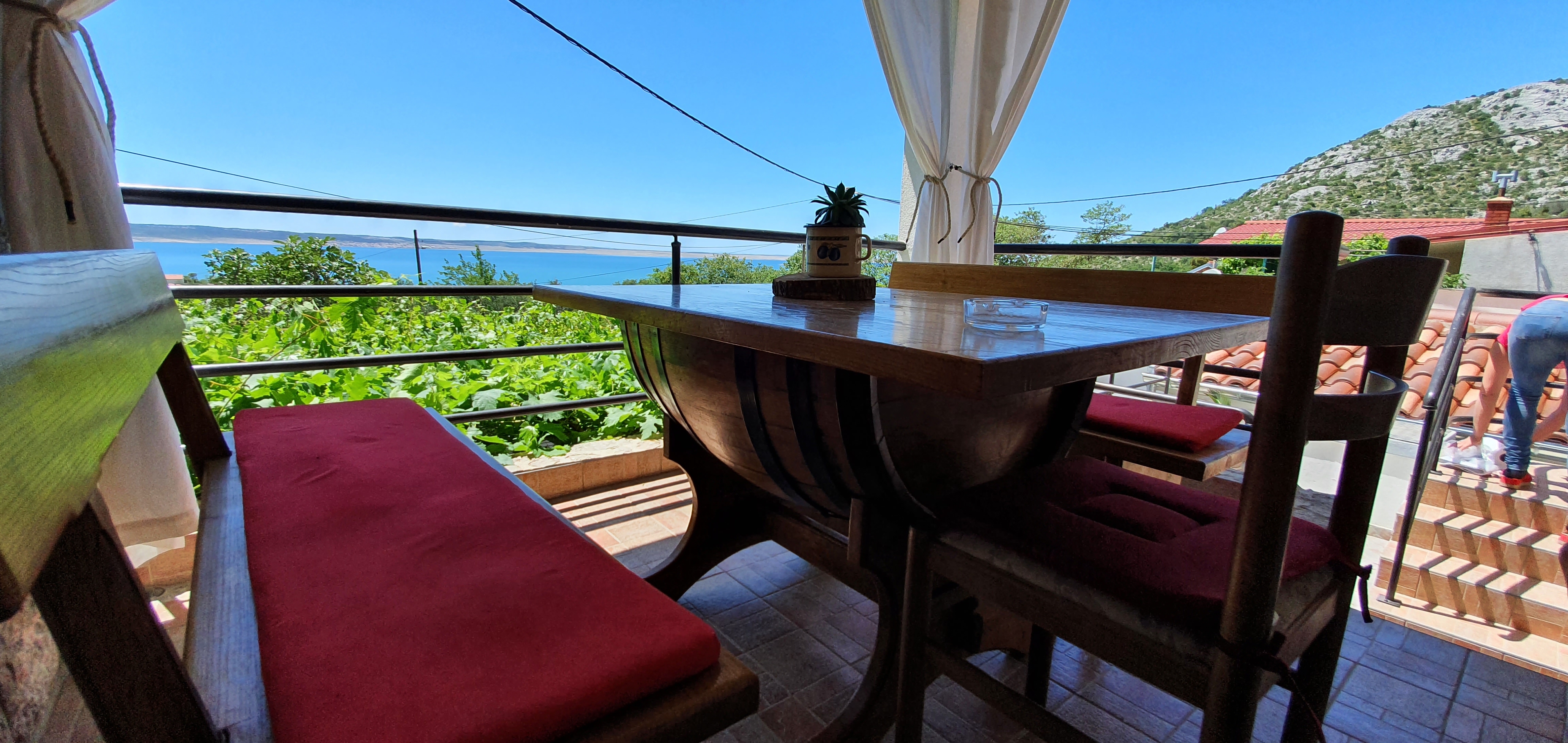 Two bedroom house with terrace and sea view Milovac, Paklenica  K