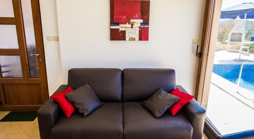 Comfortable and spacious house with terrace and sea view Rogoznica  K