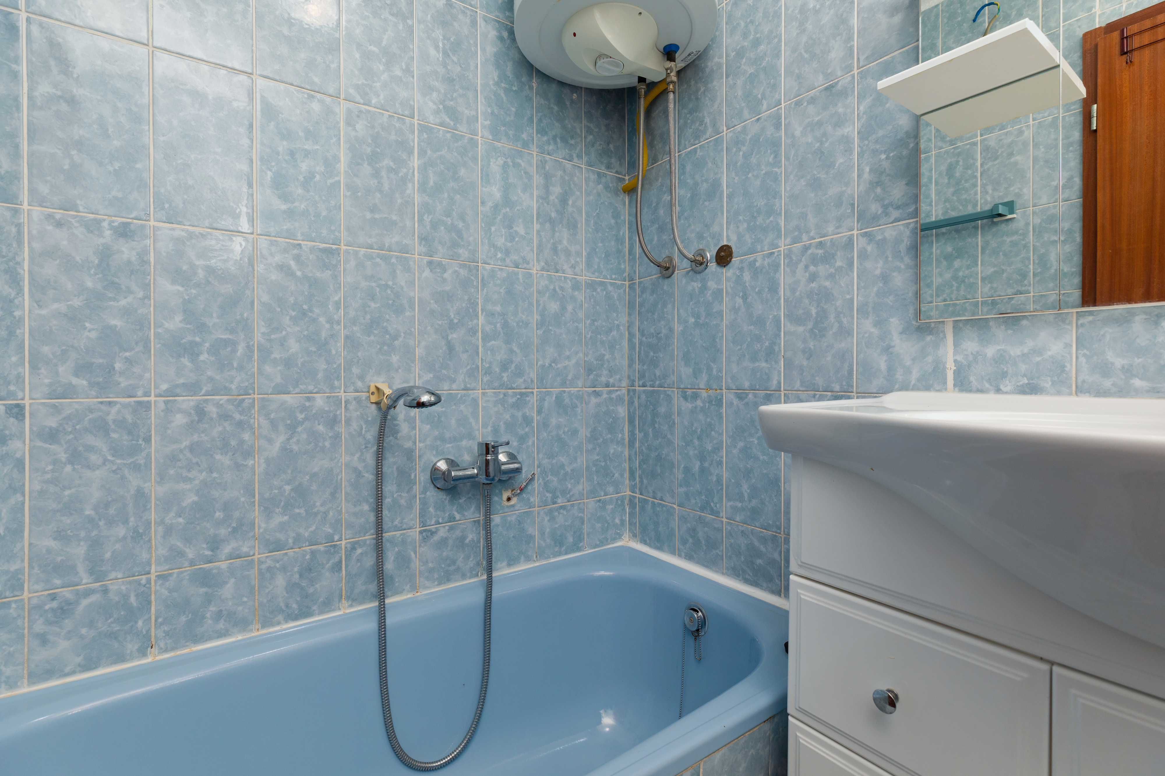Two bedroom apartment near beach Pisak, Omiš  A-a
