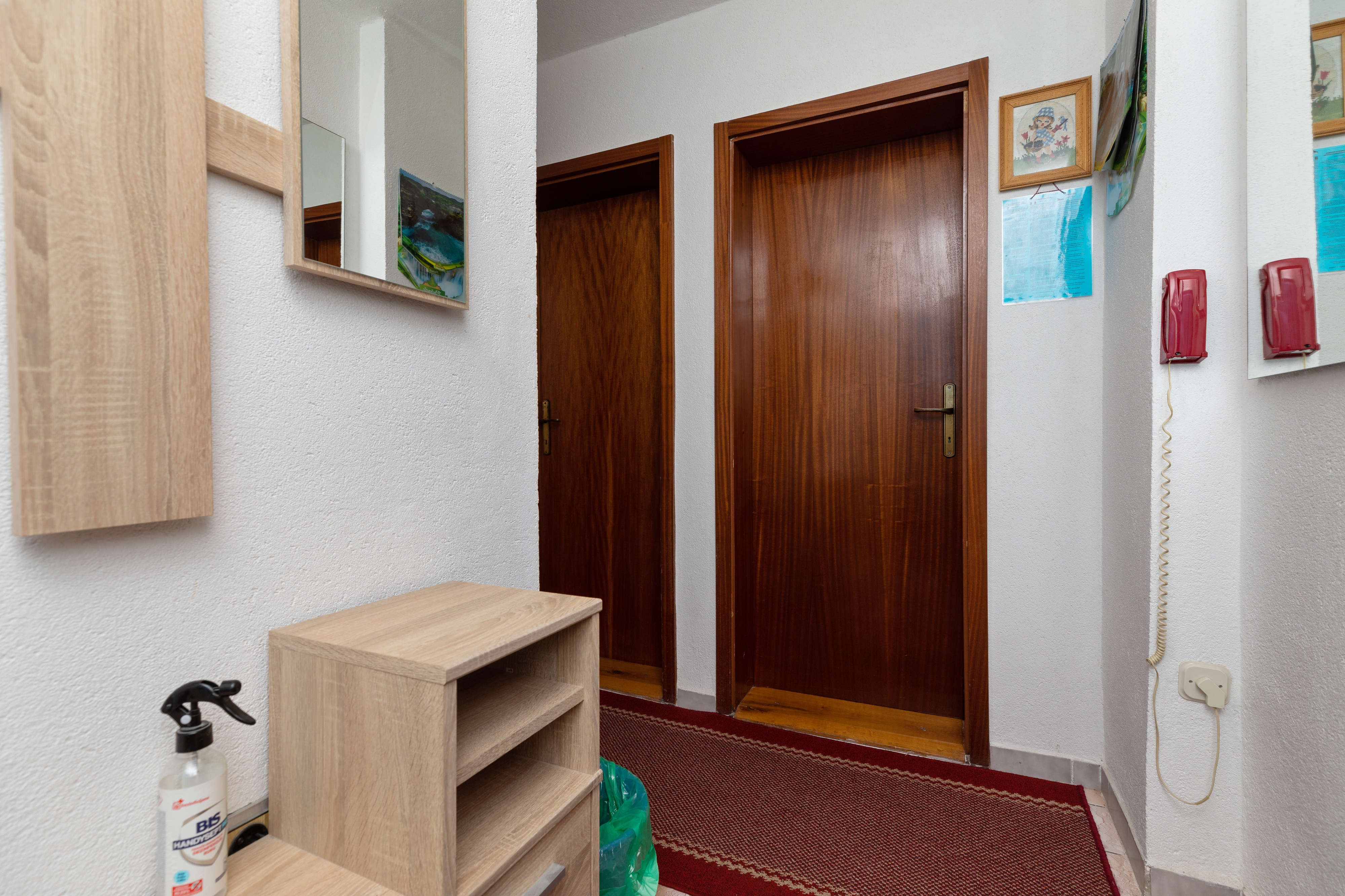 Two bedroom apartment near beach Pisak, Omiš  A-a