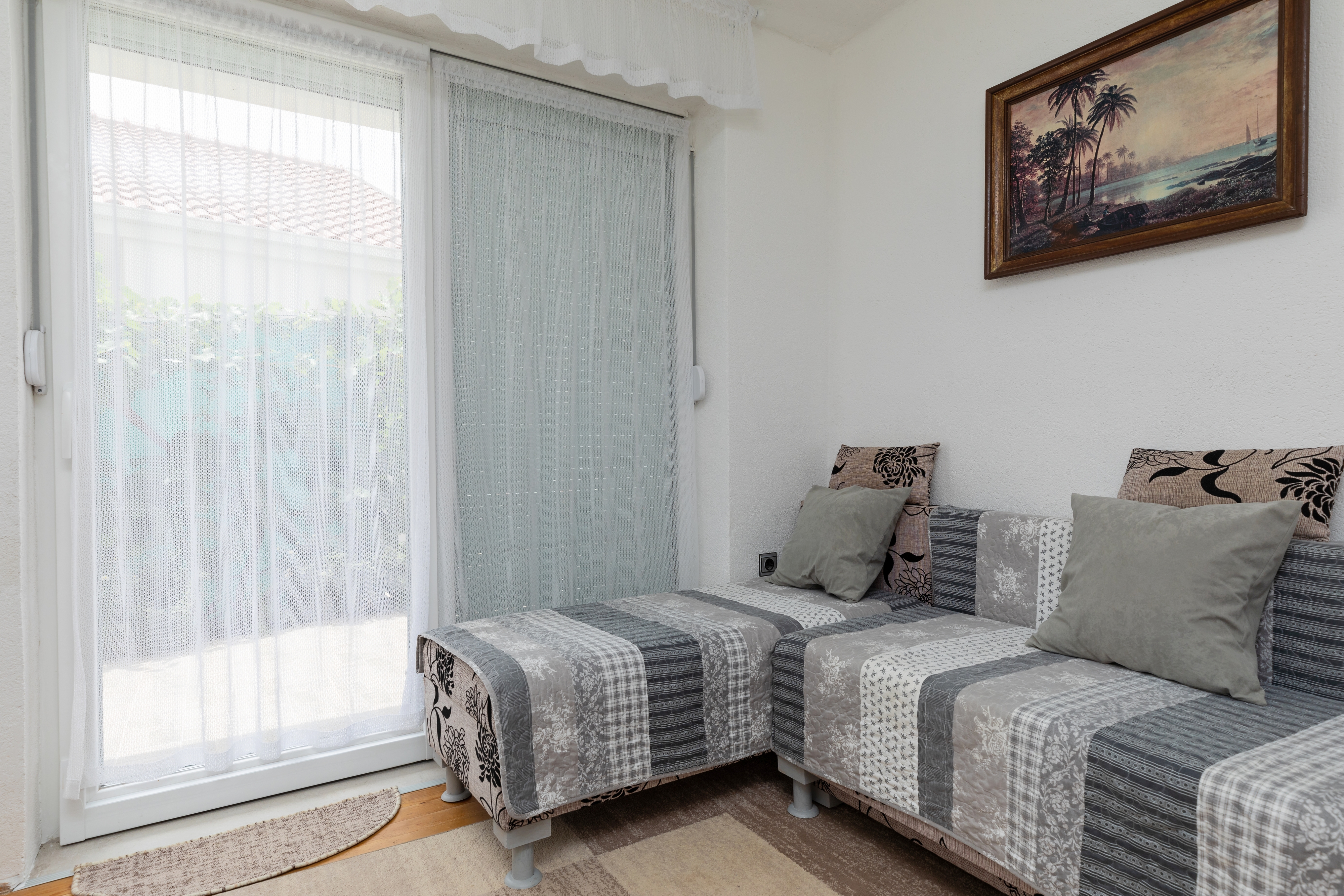 Two bedroom apartment near beach Pisak, Omiš (A-15177-a) Two bedroom apartment near beach Pisak, Omiš (A-15177-a)