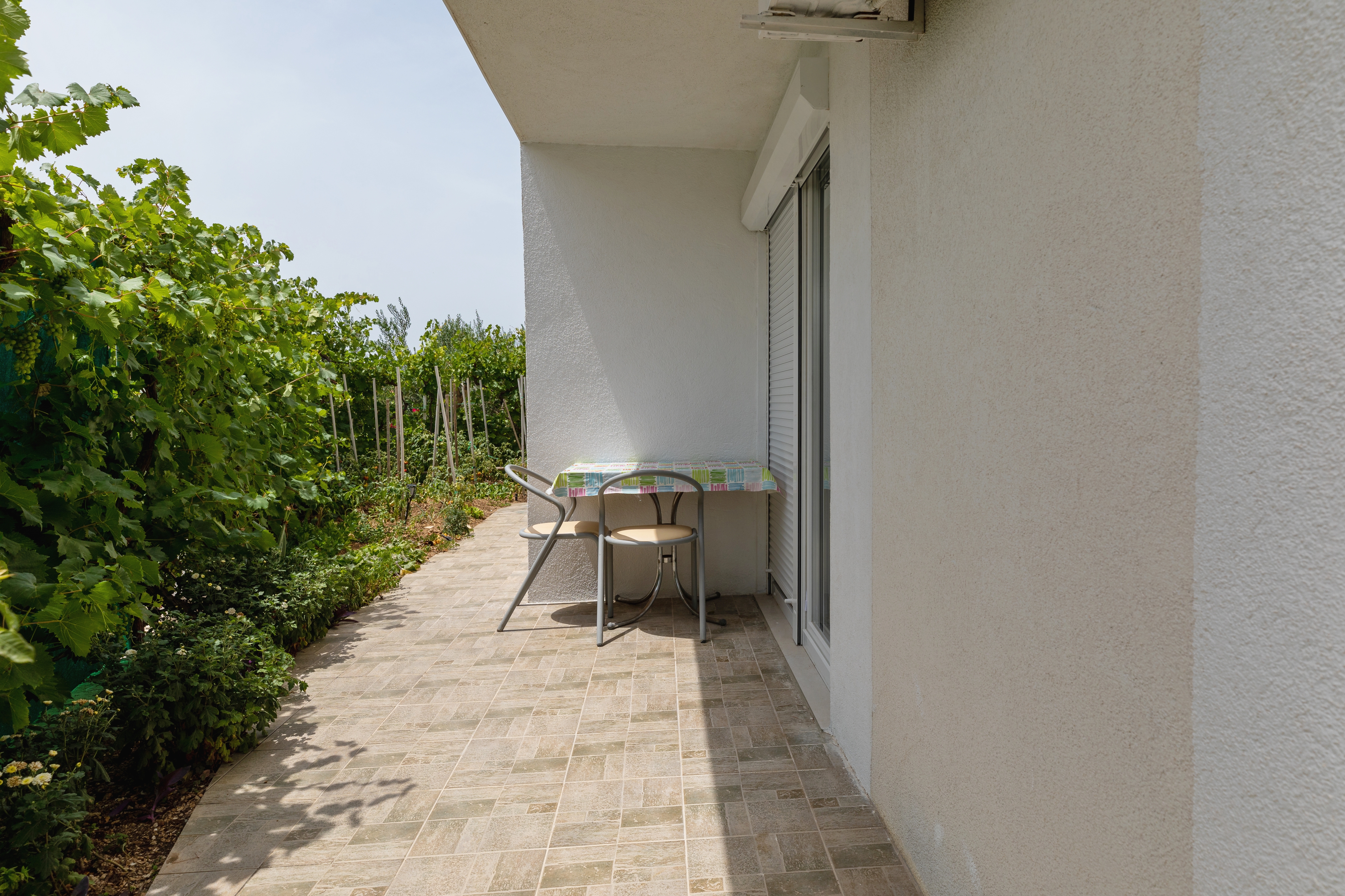 Two bedroom apartment near beach Pisak, Omiš  A-a