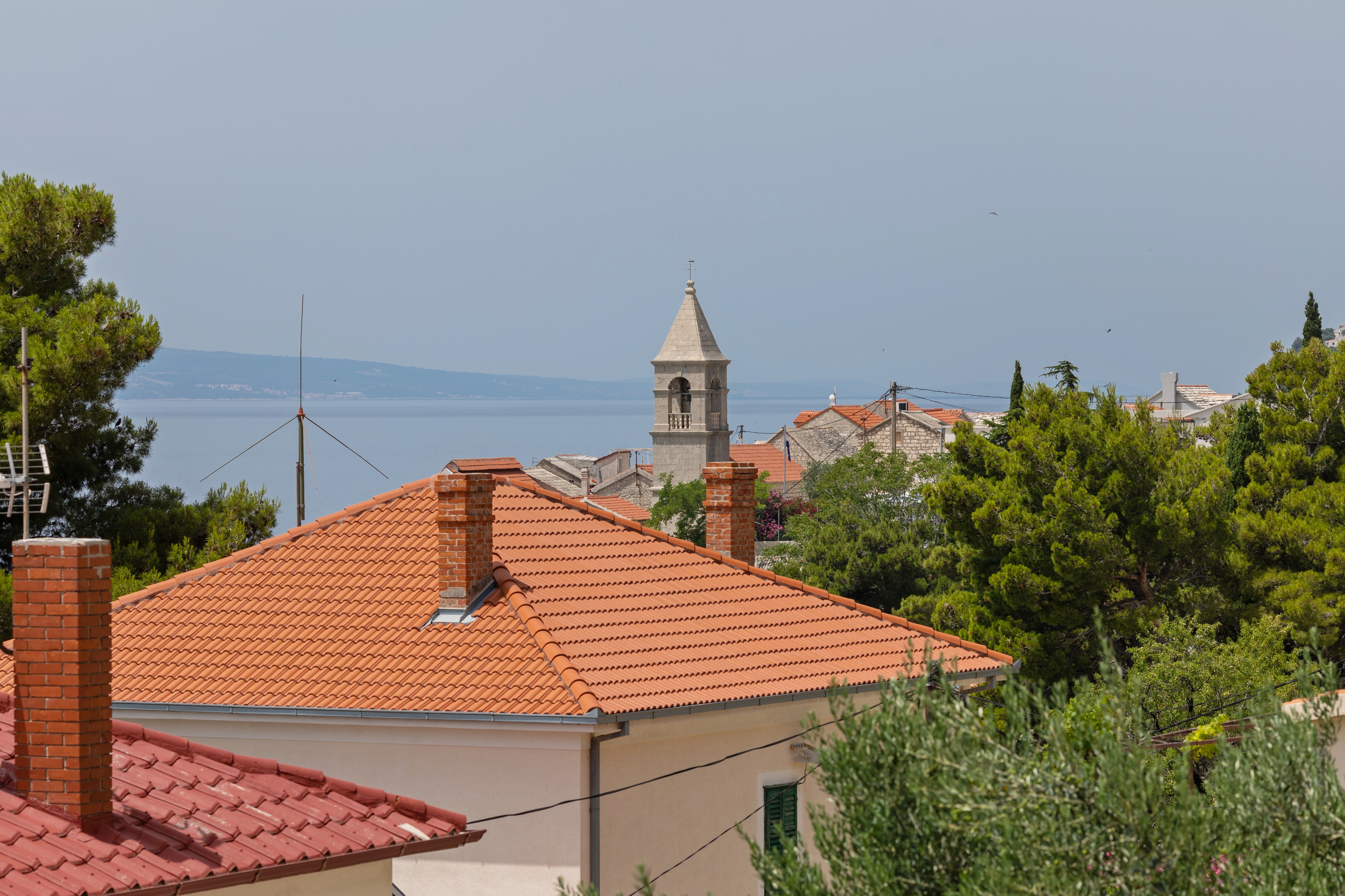 Two bedroom apartment near beach Pisak, Omiš  A-b