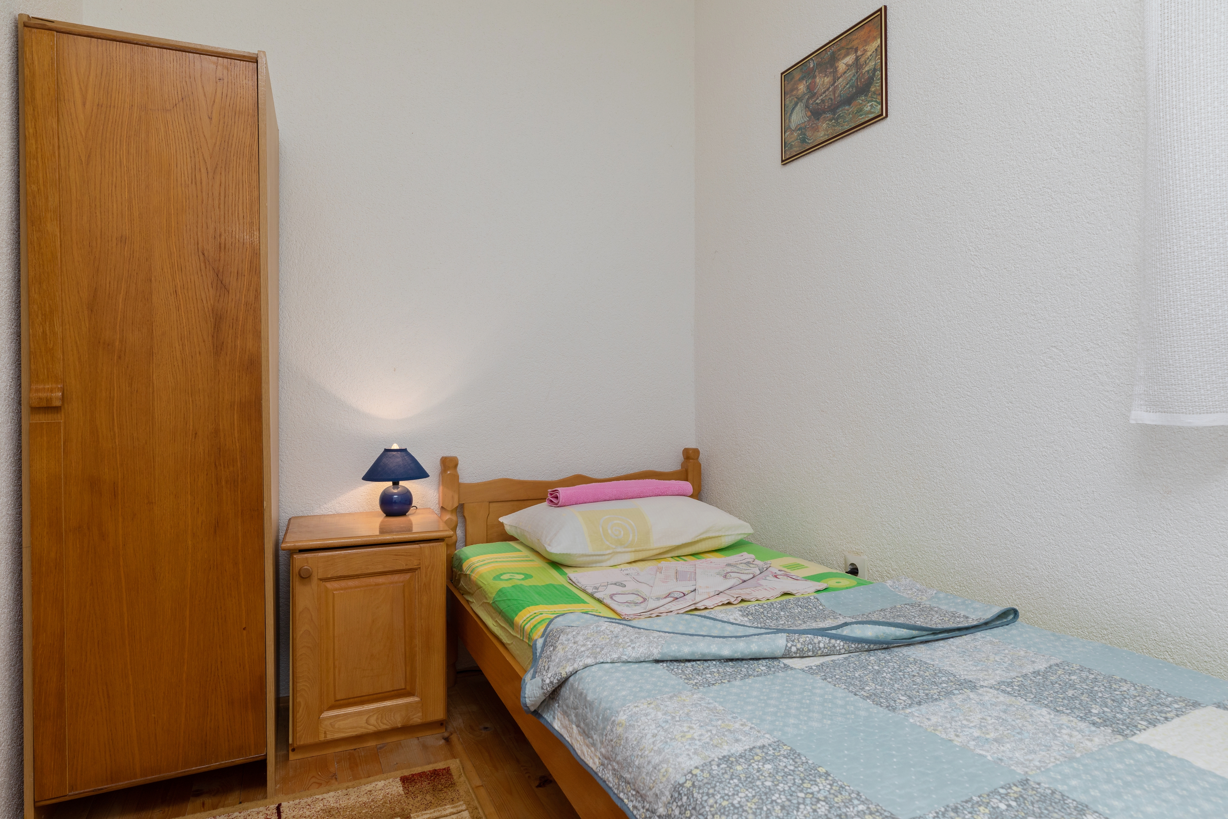 Two bedroom apartment near beach Pisak, Omiš  A-b