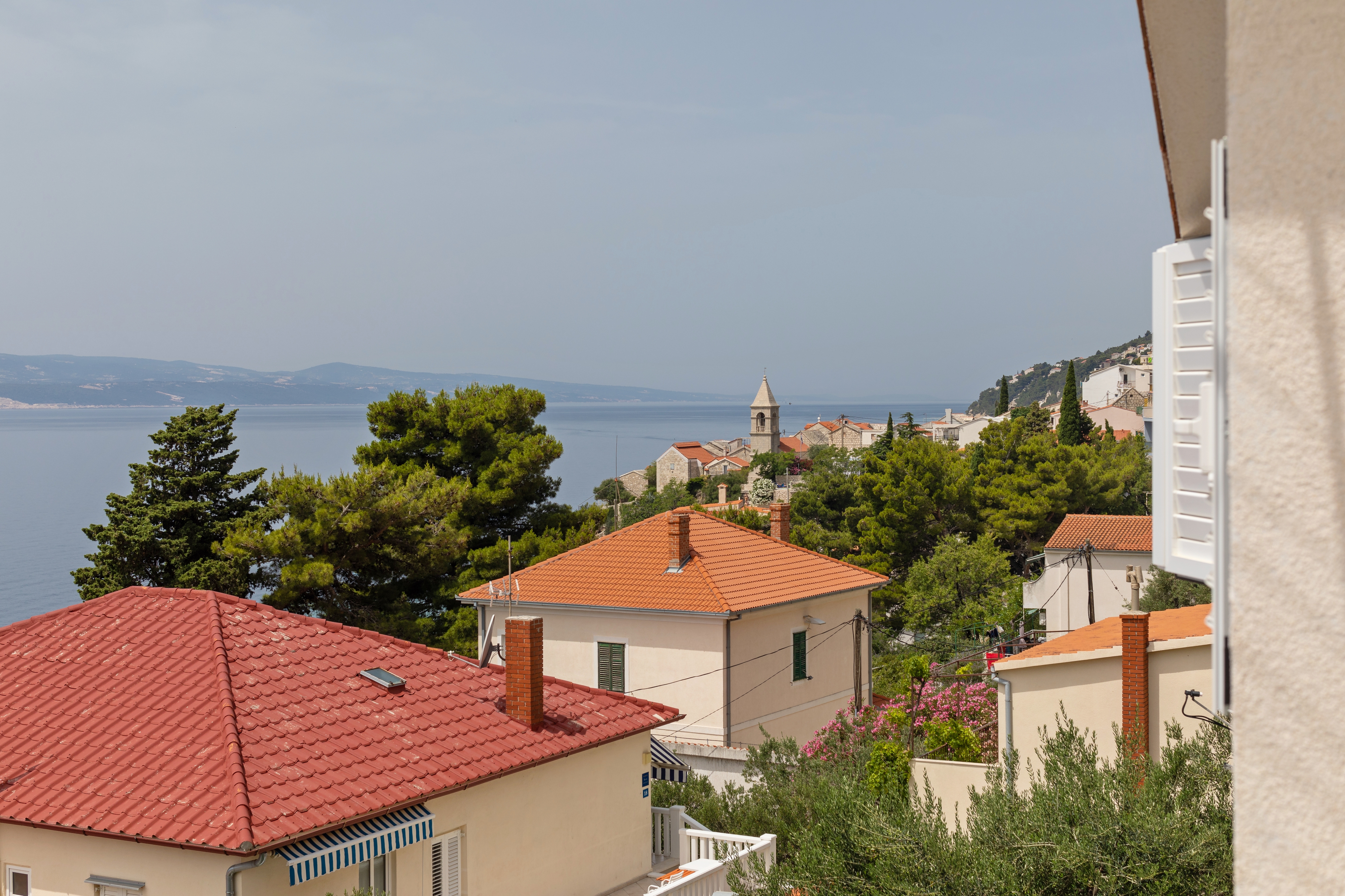 One bedroom apartment near beach Pisak, Omiš  A-c