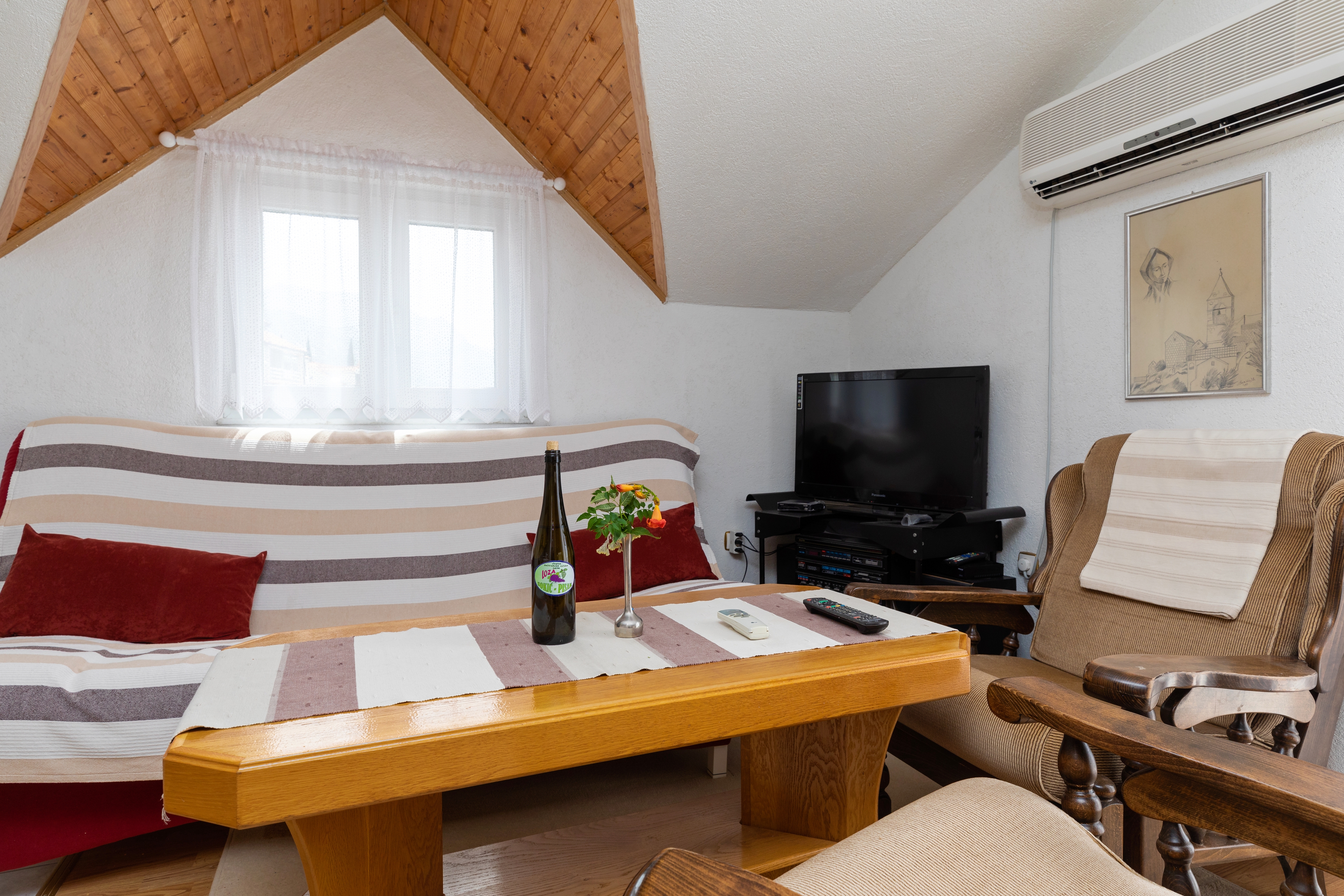 One bedroom apartment near beach Pisak, Omiš (A-15177-c) One bedroom apartment near beach Pisak, Omiš (A-15177-c)