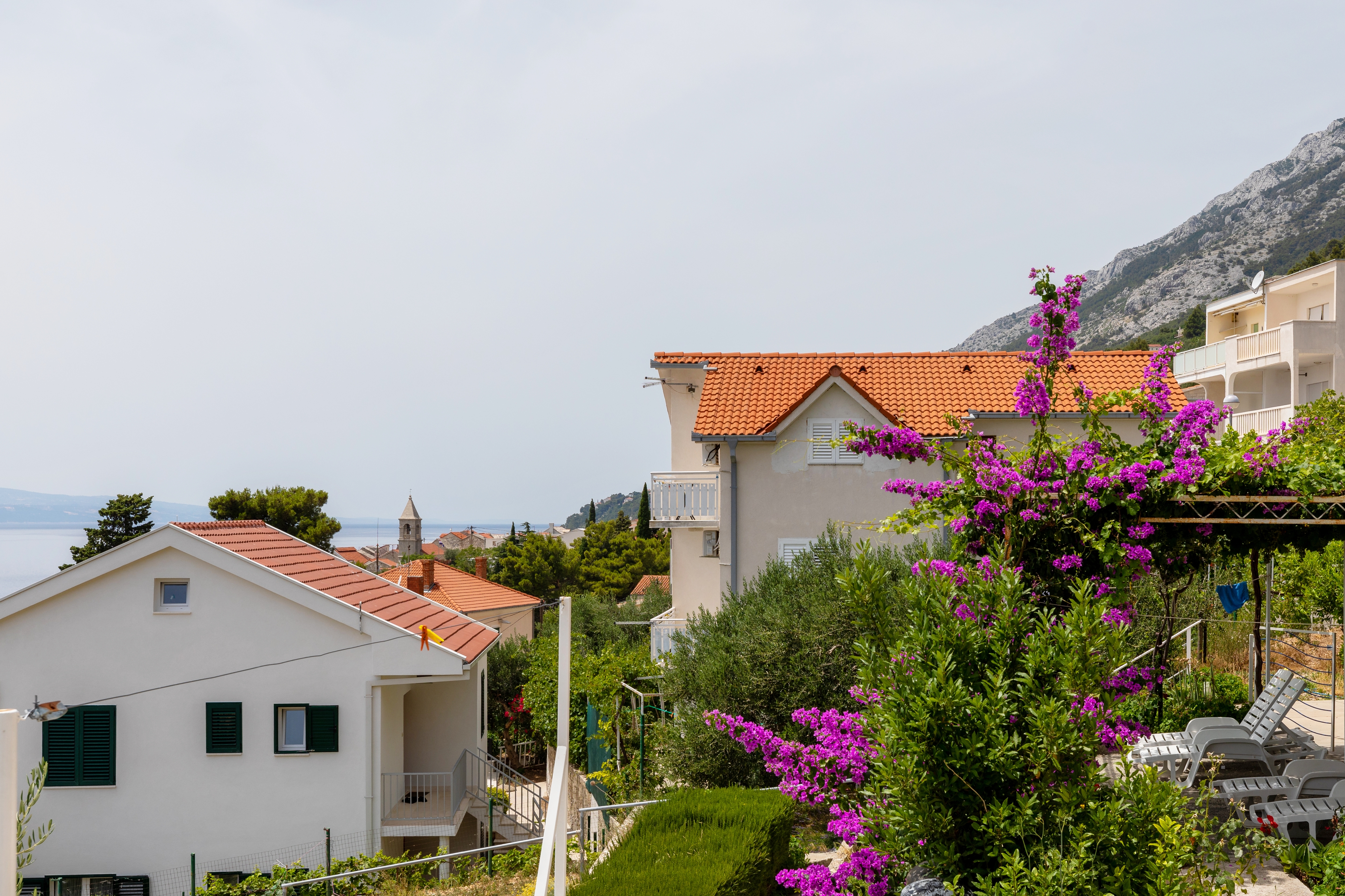 Two bedroom apartment near beach Pisak, Omiš (A-15177-b) Two bedroom apartment near beach Pisak, Omiš (A-15177-b)