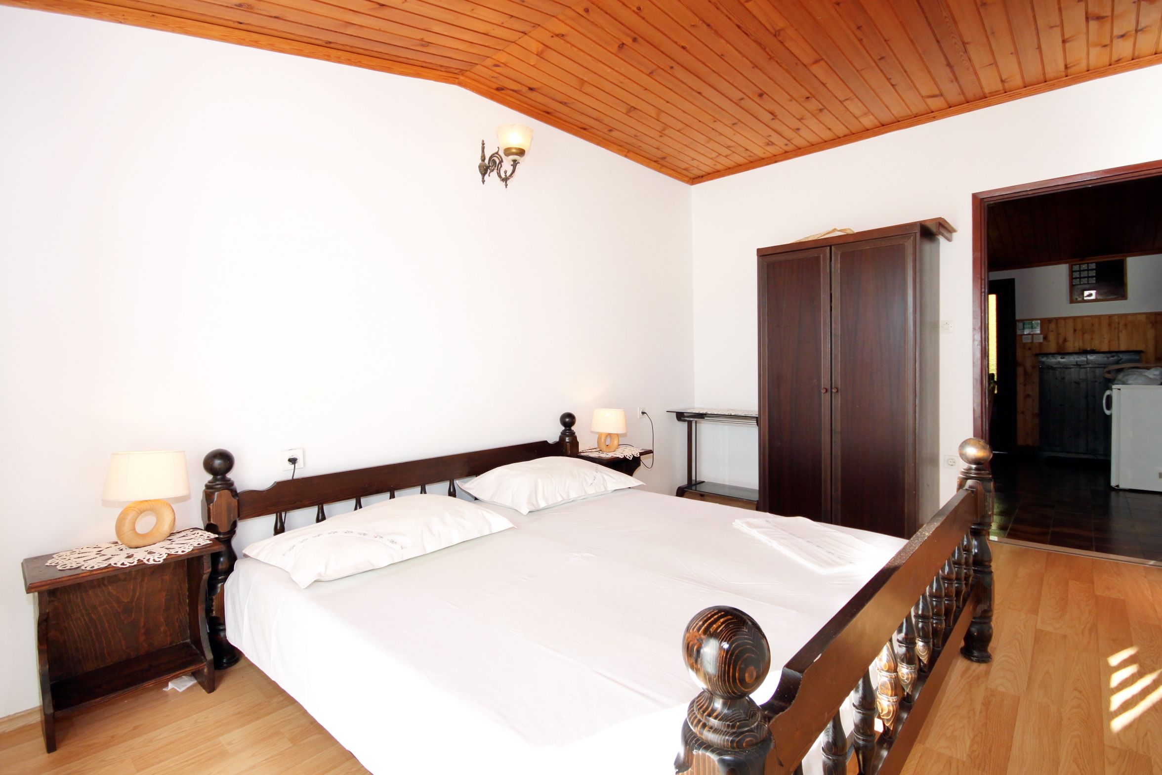 Two bedroom apartment near beach Prižba, Korčula  A-b