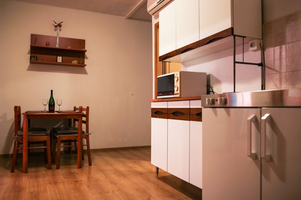 Two bedroom apartment with balcony Makarska (A-15200-b)