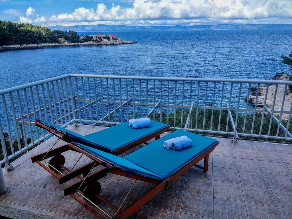 Two bedroom apartment near beach Cove Bristva, Korčula (A-15205-a)