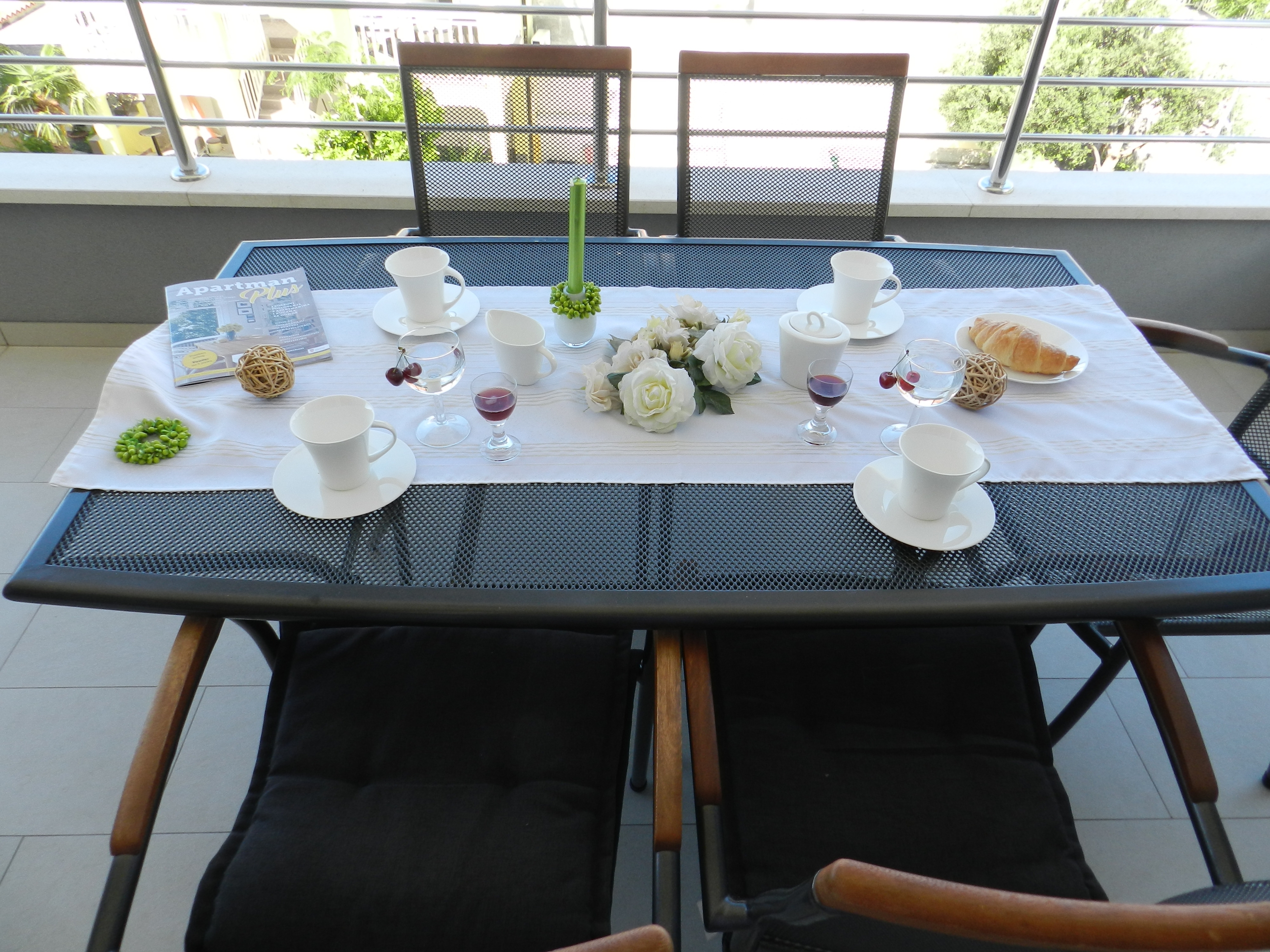 Three bedroom apartment with balcony and sea view Baška Voda, Makarska  A-a