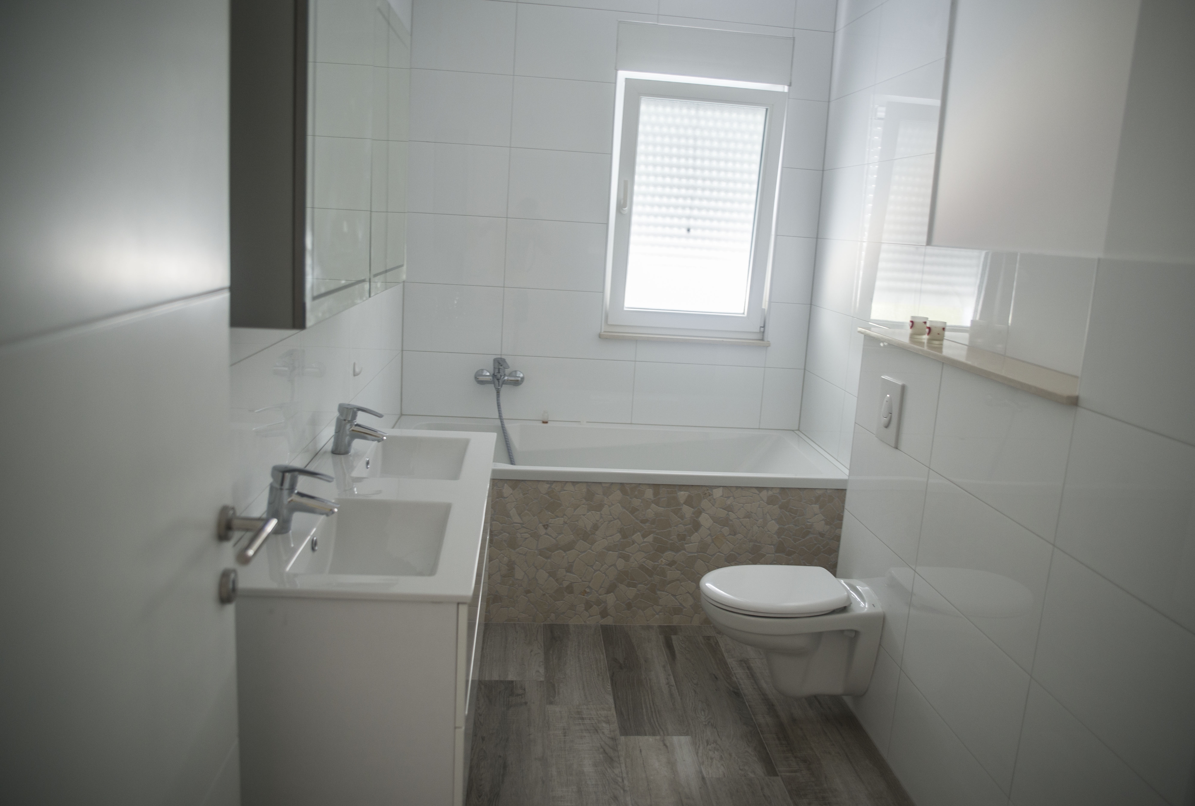 Three bedroom apartment with balcony and sea view Baška Voda, Makarska  A-a