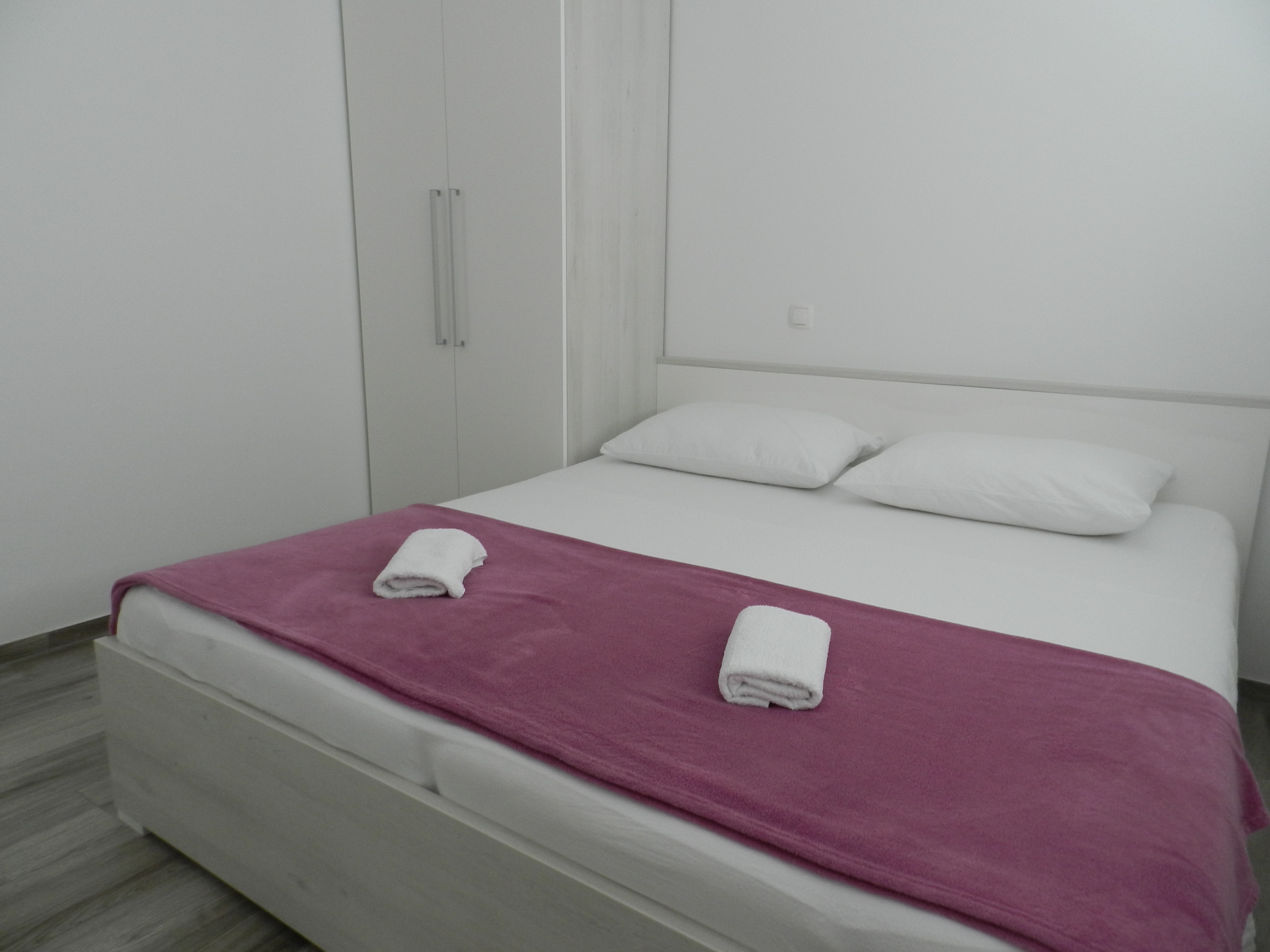 Three bedroom apartment with balcony and sea view Baška Voda, Makarska  A-a