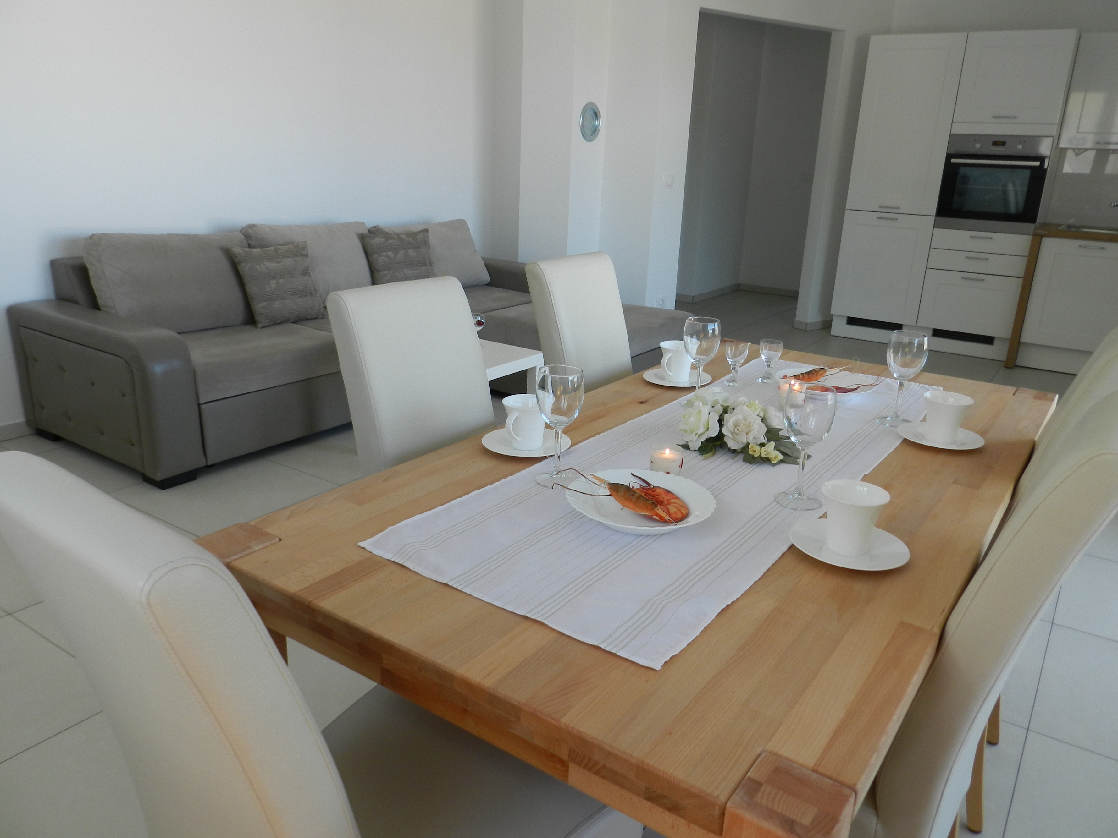 Three bedroom apartment with balcony and sea view Baška Voda, Makarska  A-a