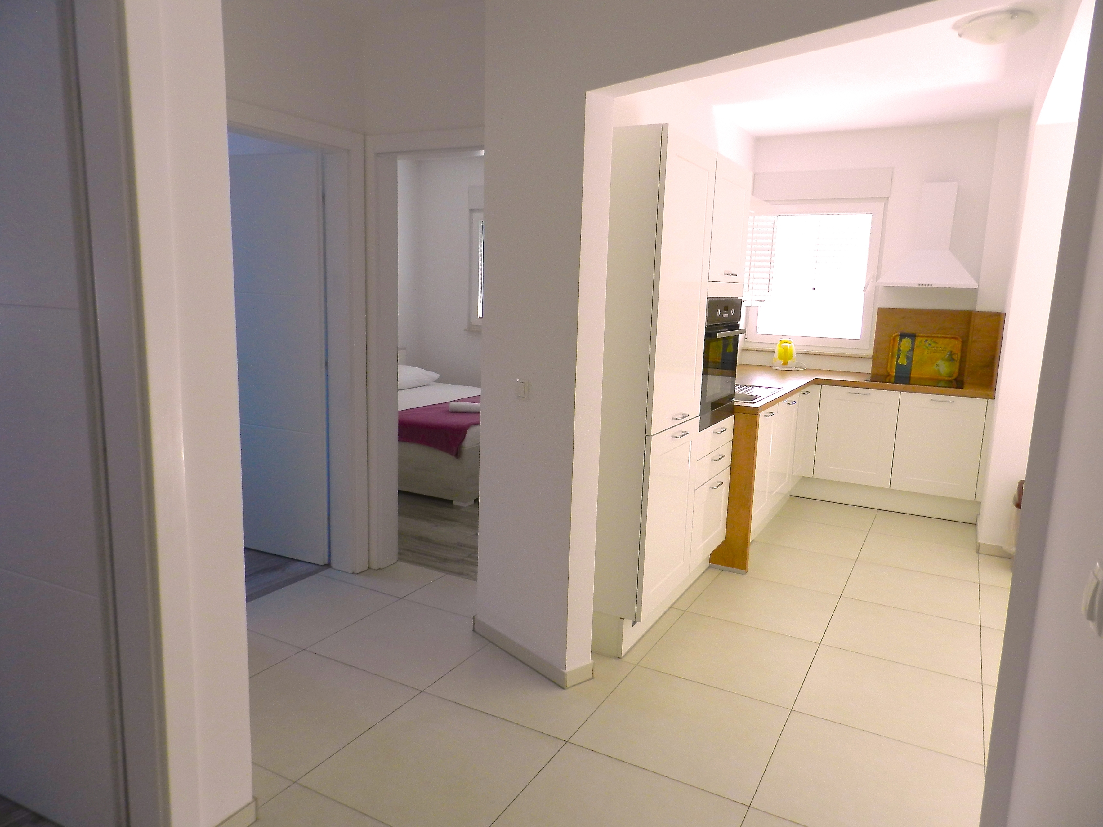 Three bedroom apartment with balcony and sea view Baška Voda, Makarska  A-a