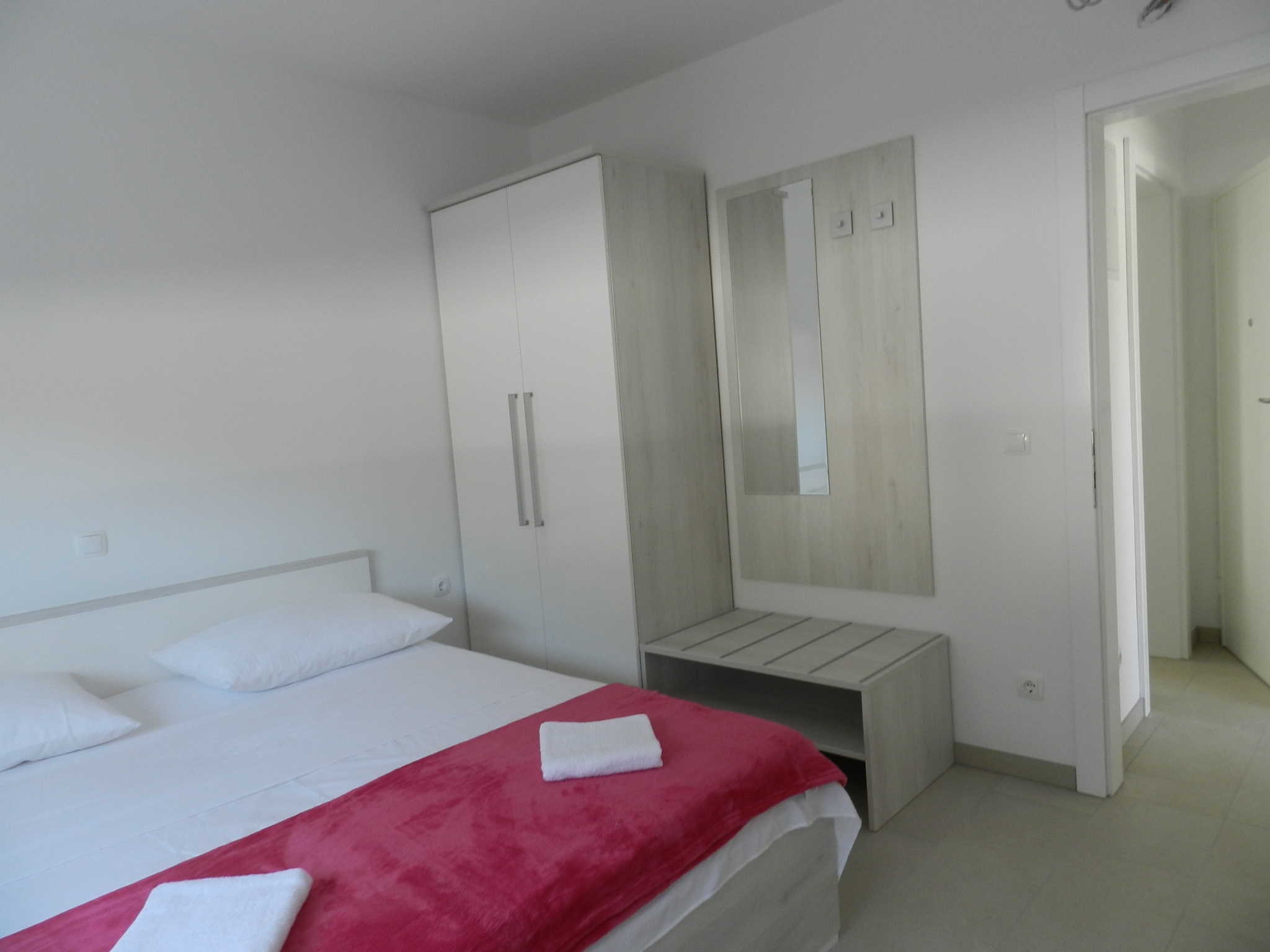 One bedroom apartment with terrace Baška Voda, Makarska  A-c