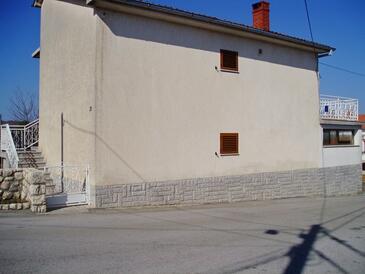 Objekt Tribulje, Krk, Objekt 15223 - Apartmaji s peščeno plažo.
