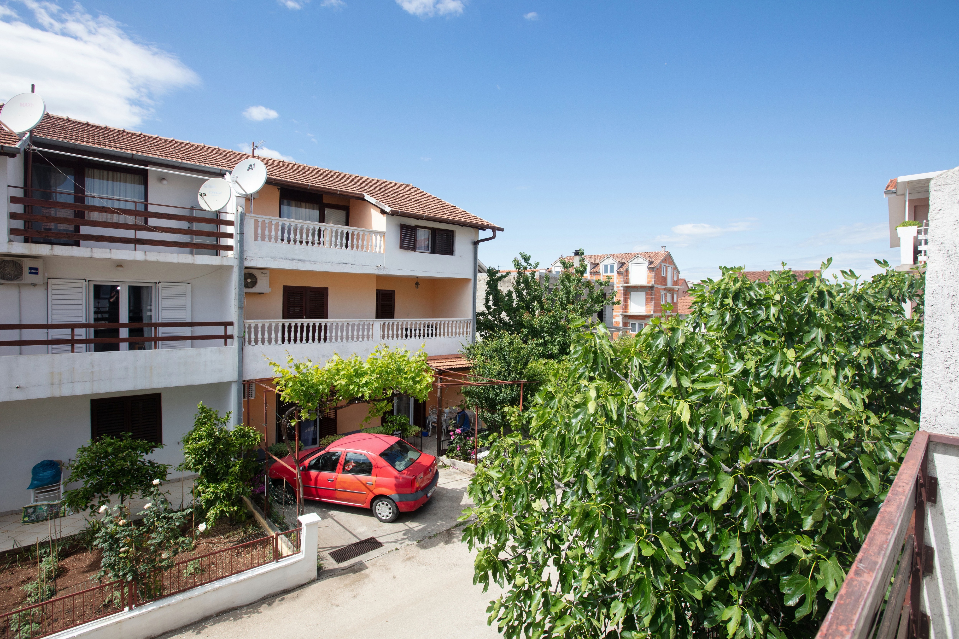 Two bedroom apartment with terrace Vodice  A-a