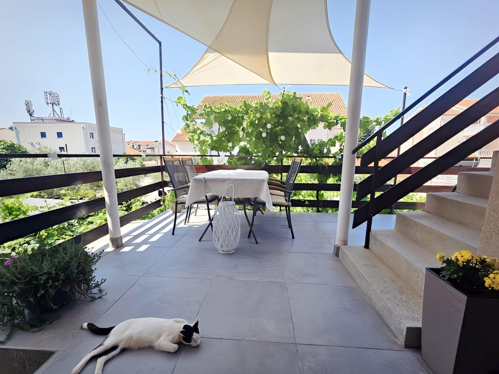 Two bedroom apartment with terrace Vodice (A-15228-a)