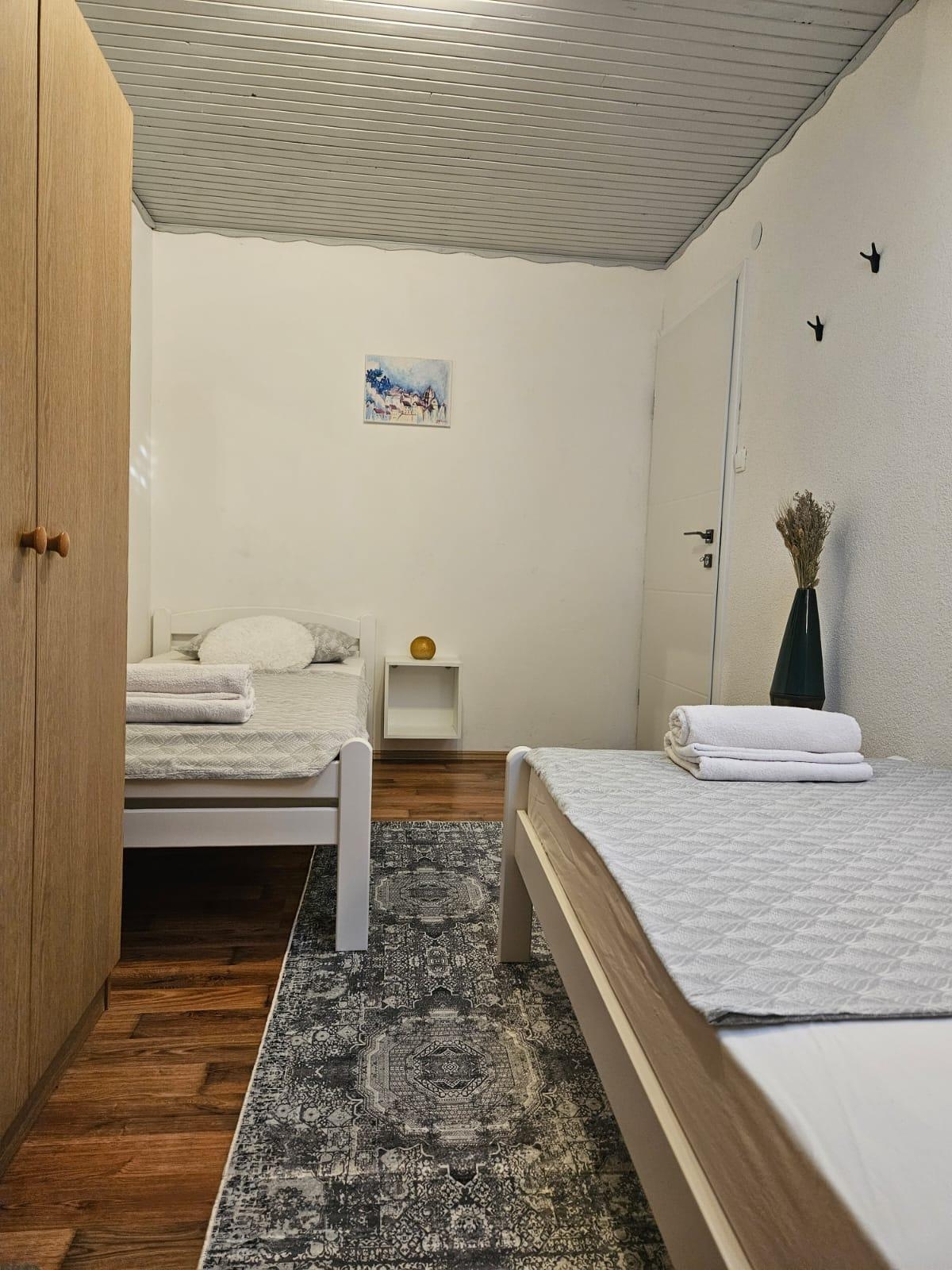 Two bedroom apartment with terrace Vodice  A-b