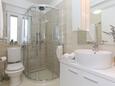 Ванная комната Tribunj, Ванная комната в размещении типа apartment, WiFi.