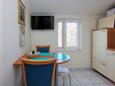 Salle à manger Brodarica, Salle à manger dans l’hébergement en type apartment, WiFi.