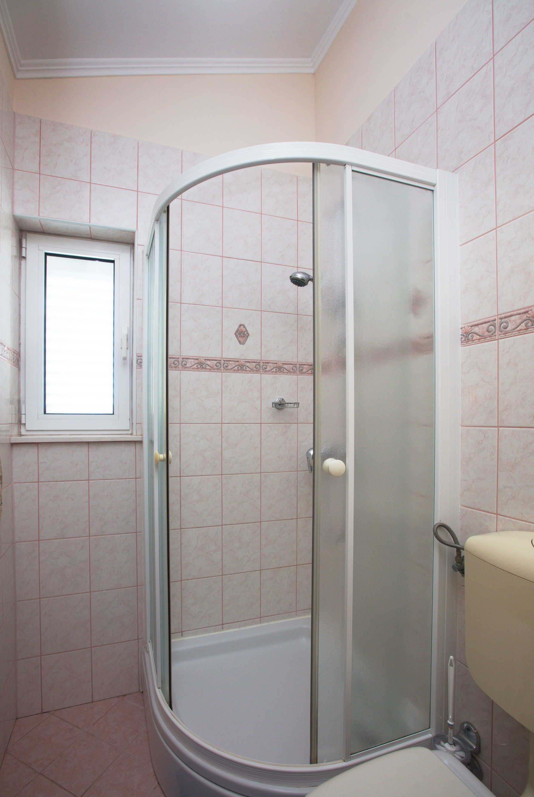 One bedroom apartment near beach Brodarica, Šibenik  A-e