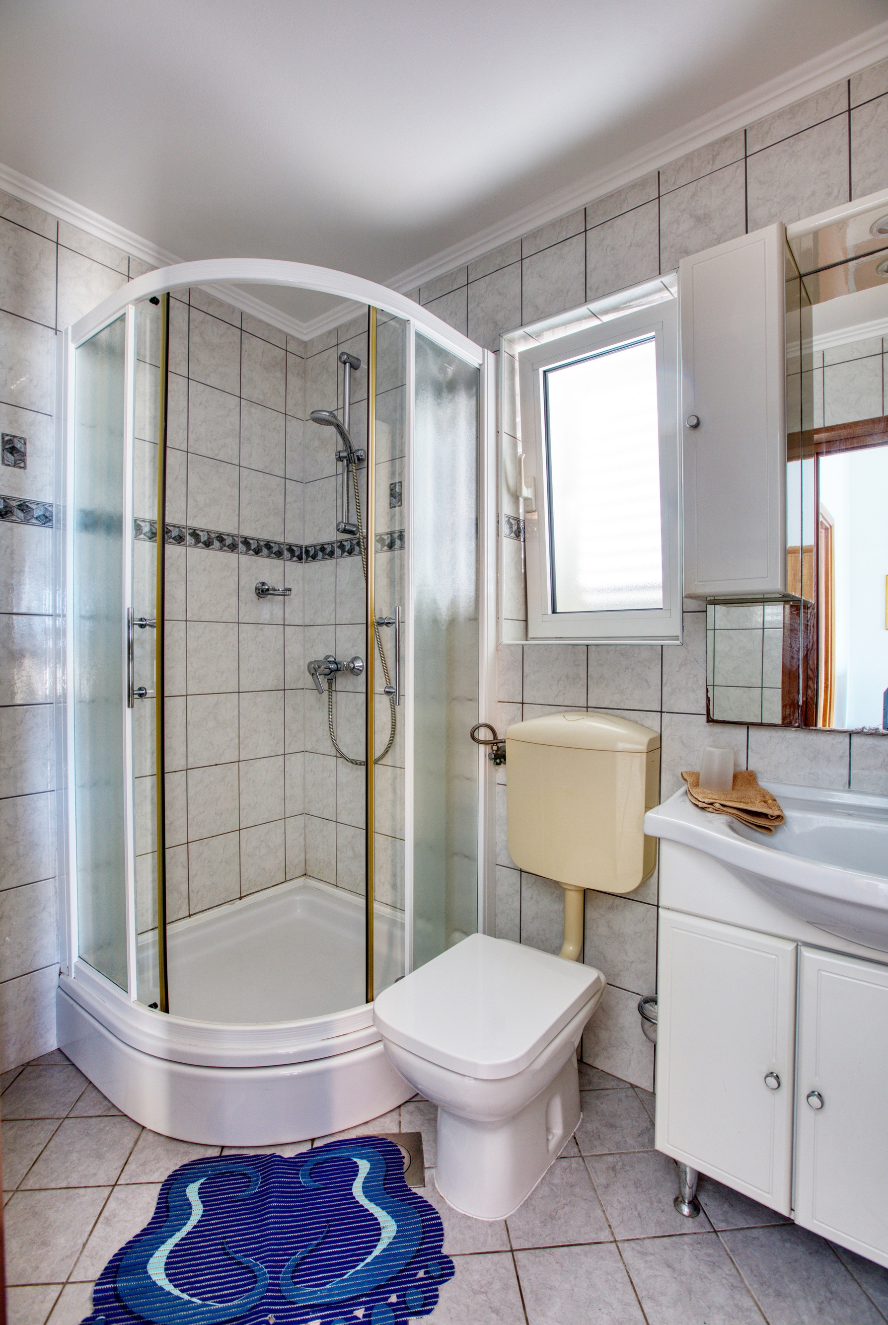 One bedroom apartment near beach Brodarica, Šibenik  A-f