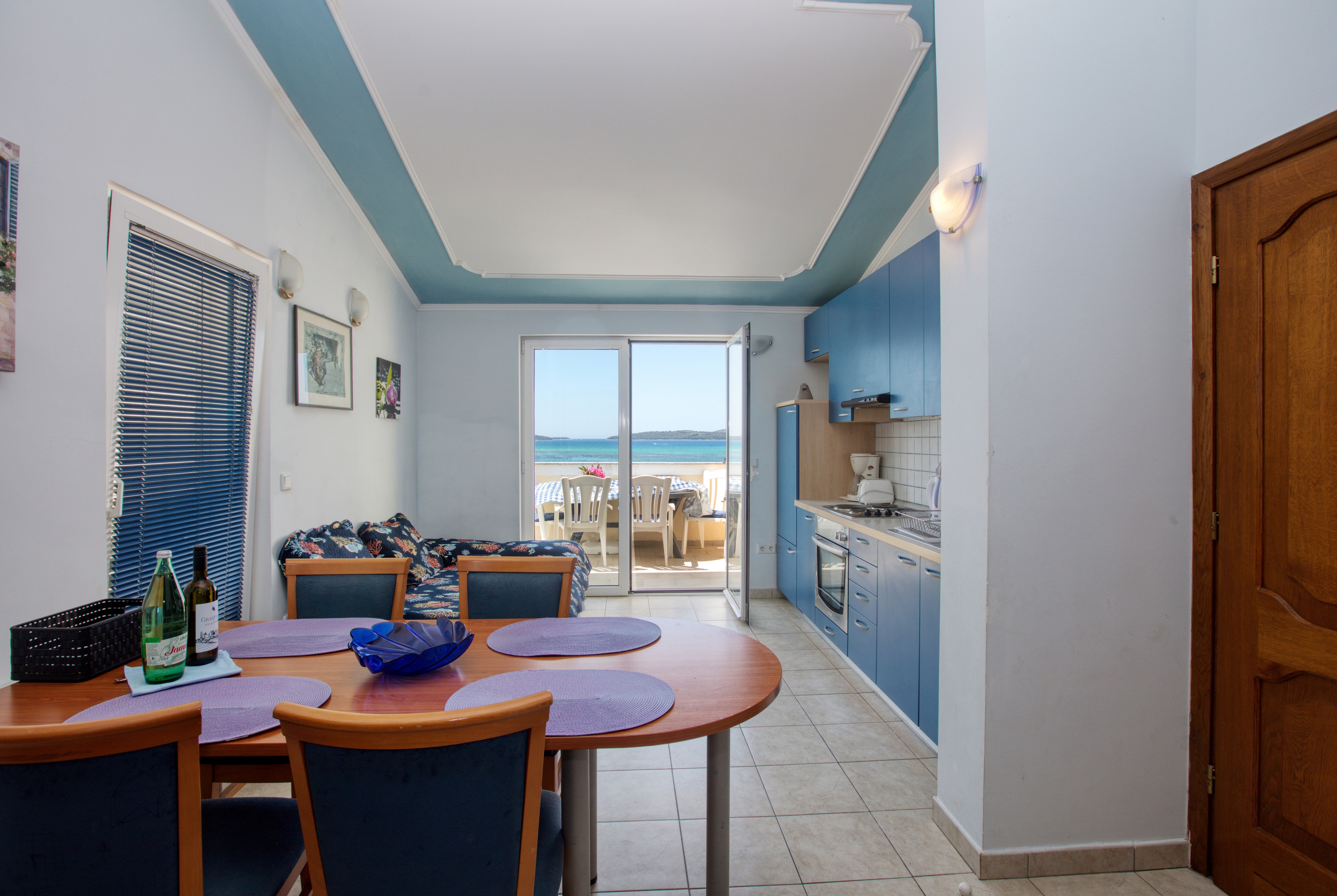 One bedroom apartment near beach Brodarica, Šibenik (A-15270-f) One bedroom apartment near beach Brodarica, Šibenik (A-15270-f)