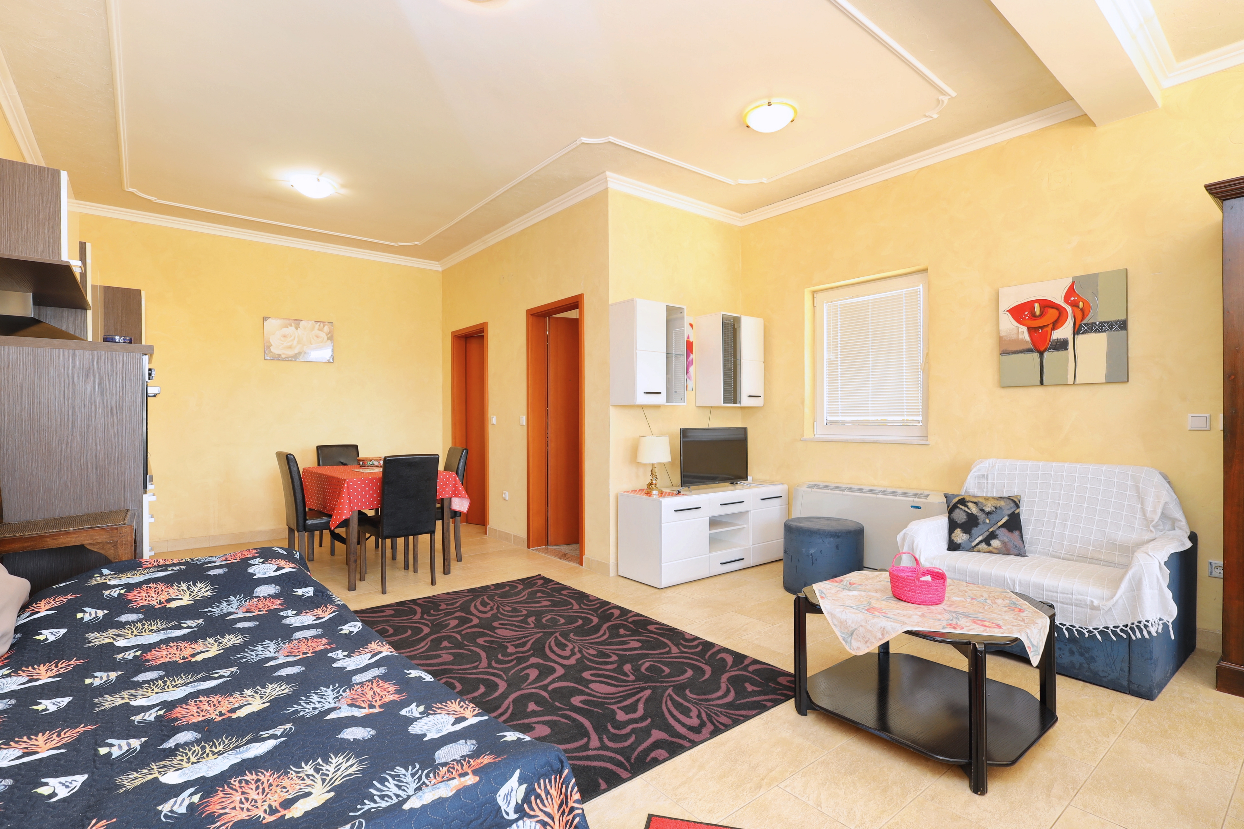 Studio flat near beach Brodarica, Šibenik (AS-15270-a)