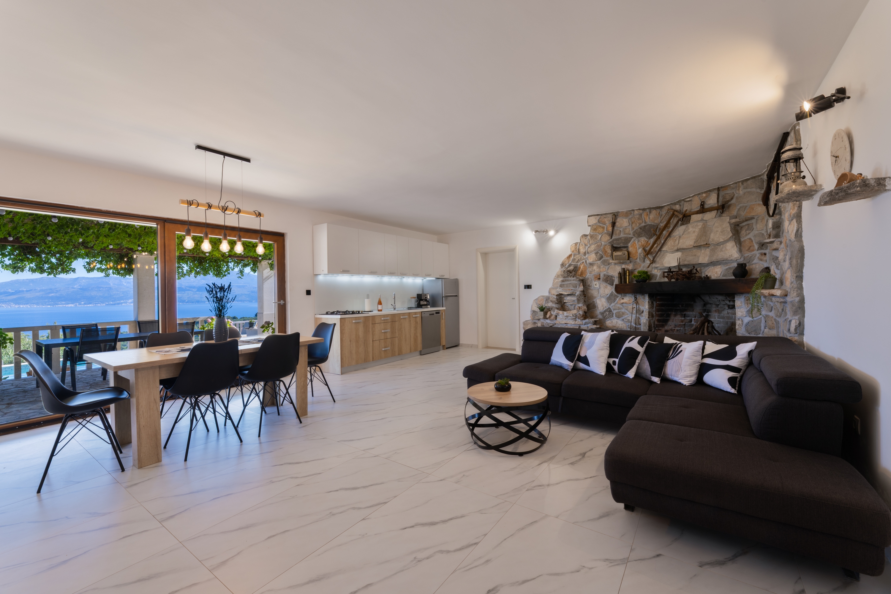 Two bedroom house with terrace and sea view Supetar, Brač (K-15280)