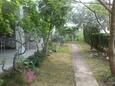 Privlaka, Zadar, Двор 15288 - Апартаменты вблизи моря с песчаным пляжем.