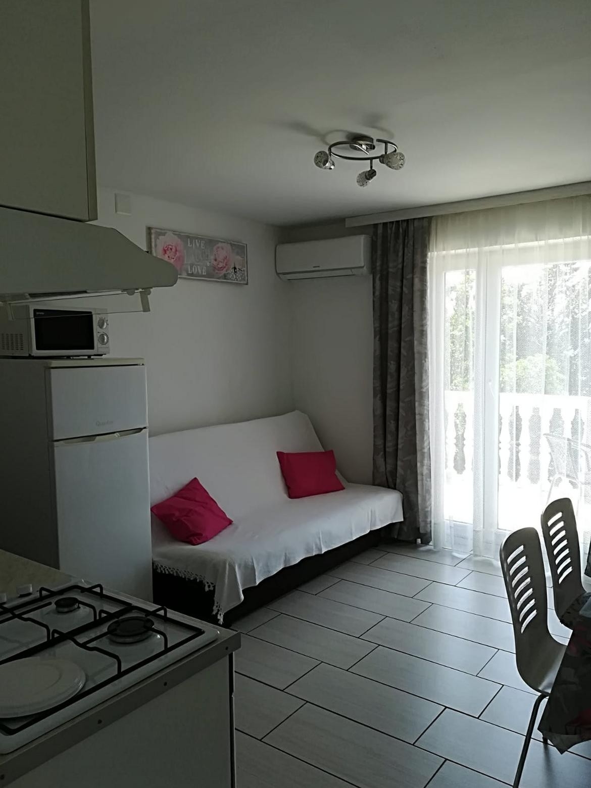 One bedroom apartment with terrace and sea view Novi Vinodolski  A-a