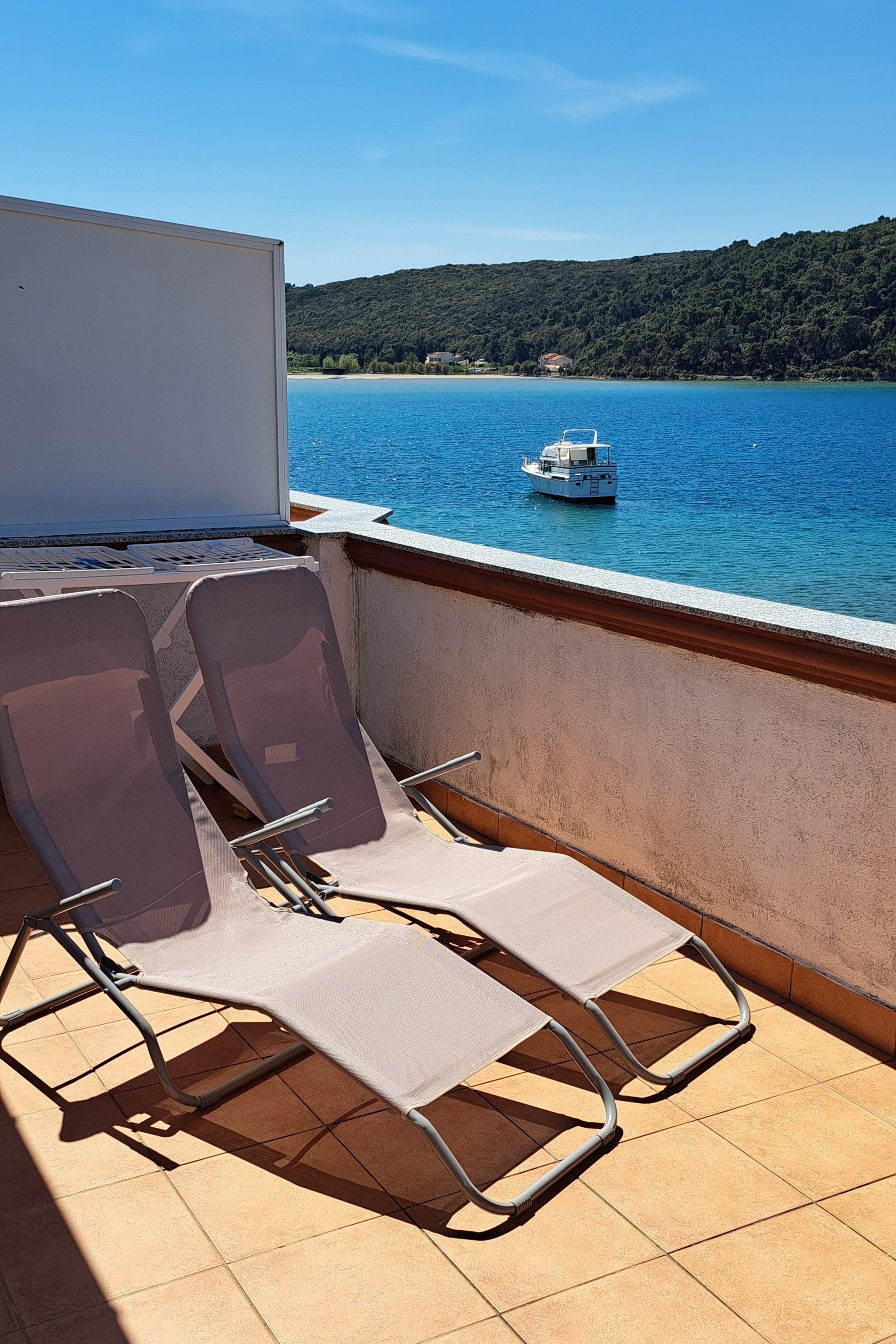 One bedroom apartment near beach Kampor, Rab  A-c