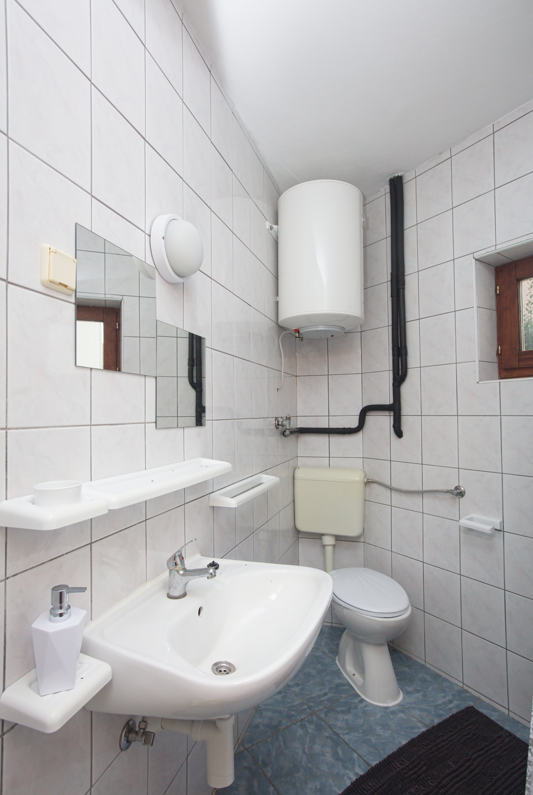 One bedroom apartment with terrace Pirovac, Šibenik  A-a