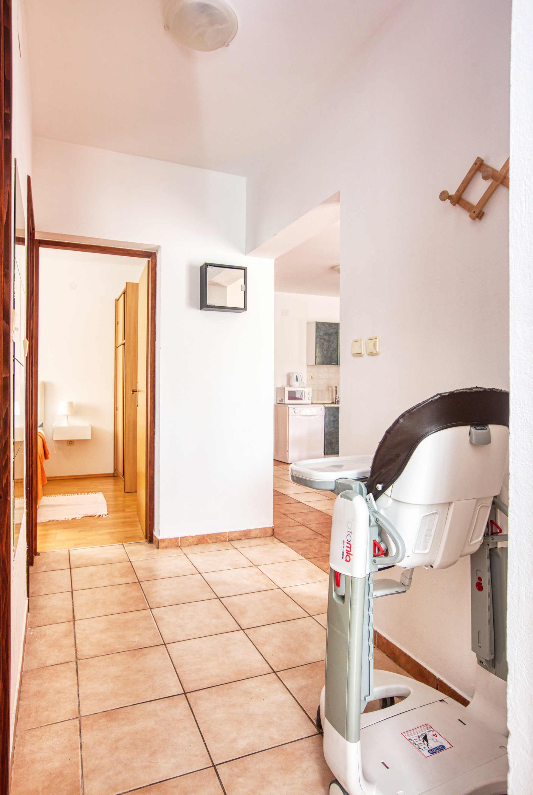 Two bedroom apartment with terrace Pirovac, Šibenik  A-b