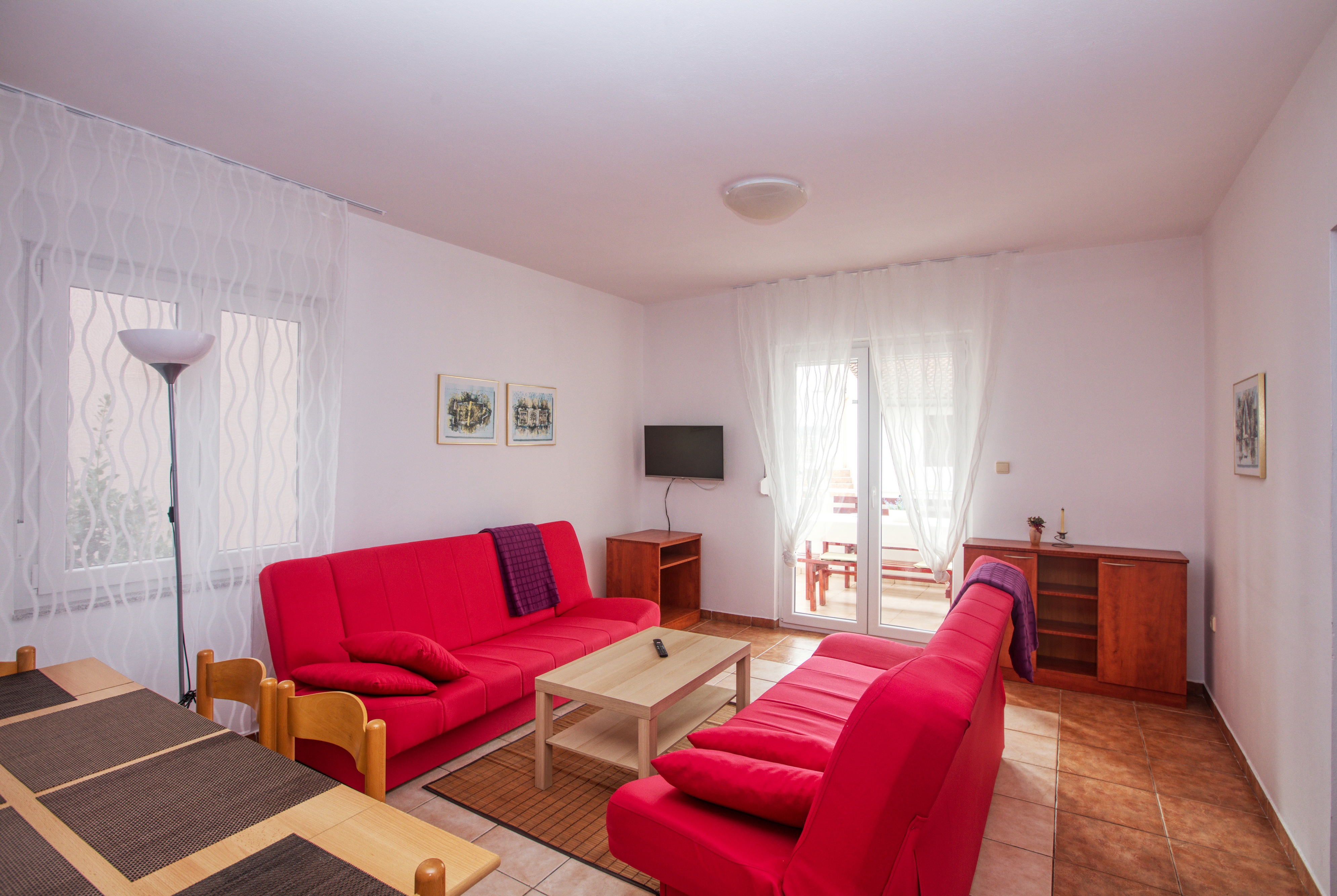 Two bedroom apartment with terrace Pirovac, Šibenik (A-15320-b)