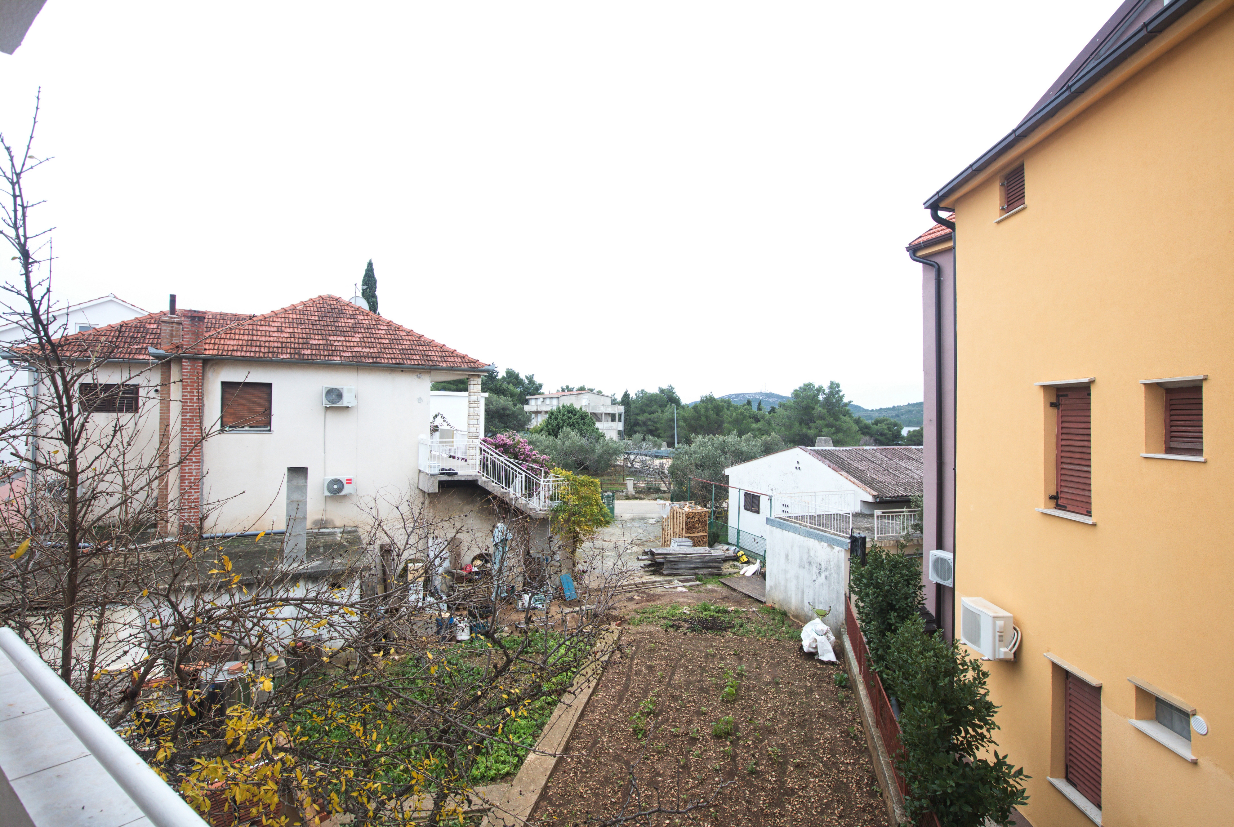 One bedroom apartment with terrace Pirovac, Šibenik  A-c