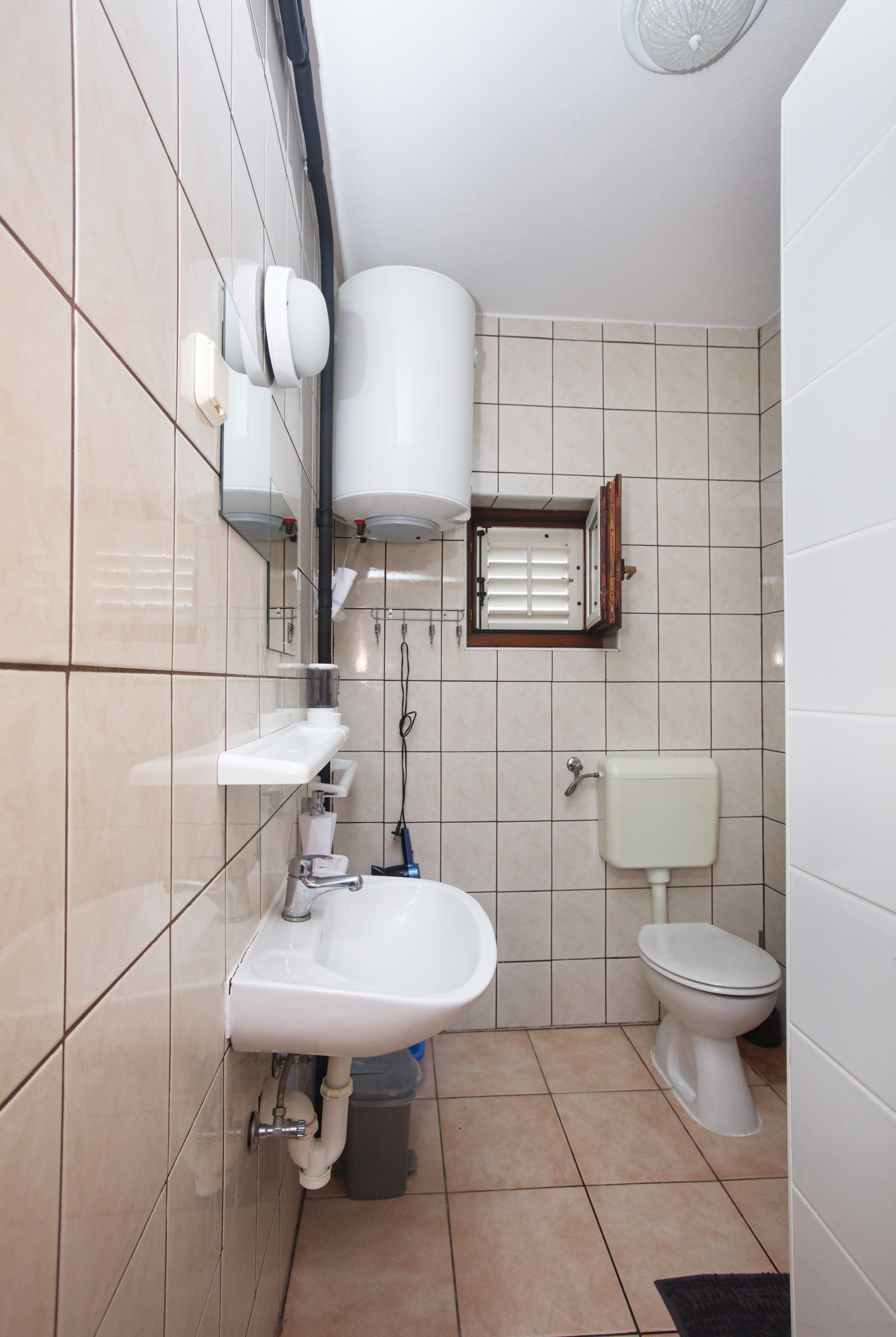 Two bedroom apartment with terrace Pirovac, Šibenik  A-d