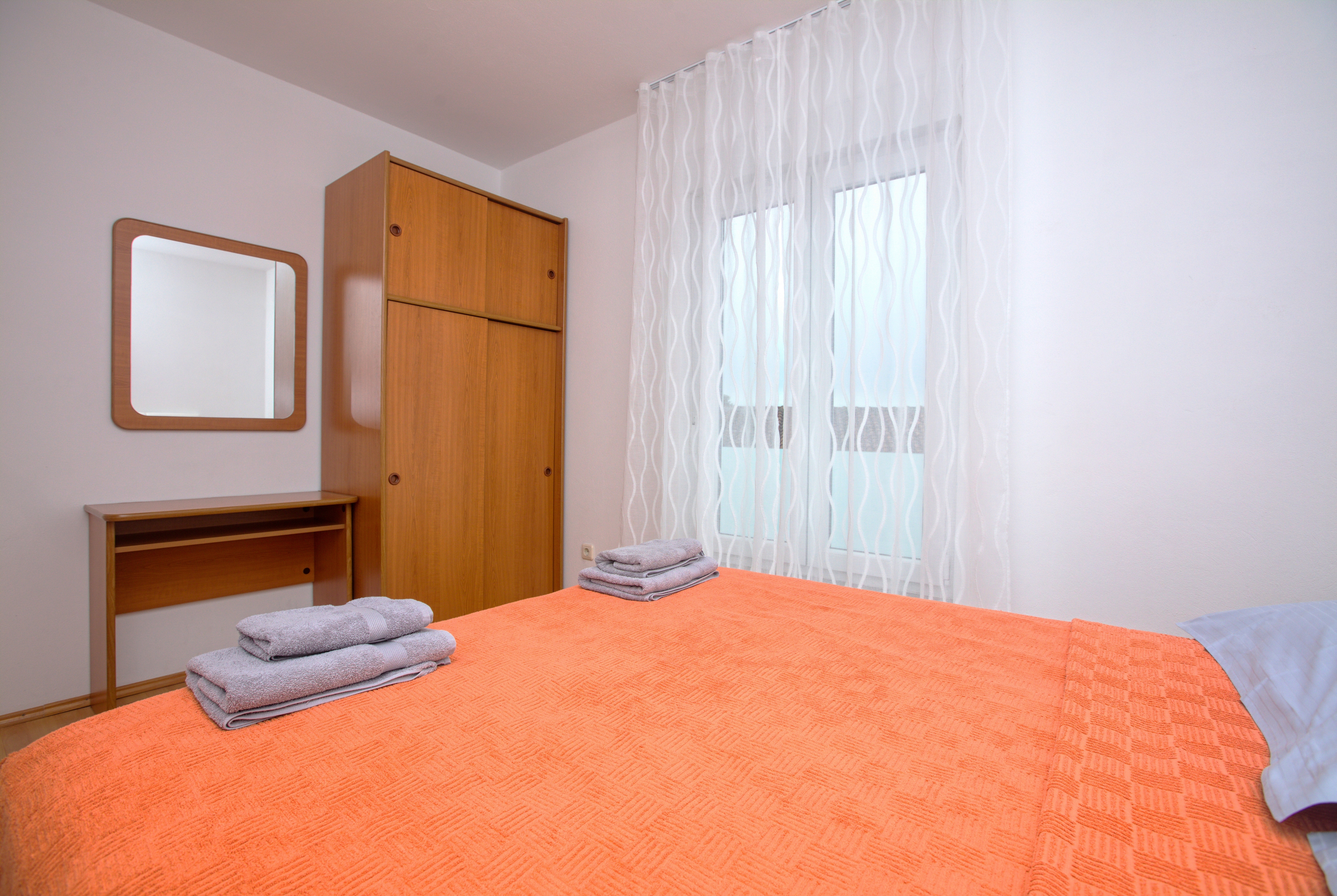 Two bedroom apartment with terrace Pirovac, Šibenik  A-d